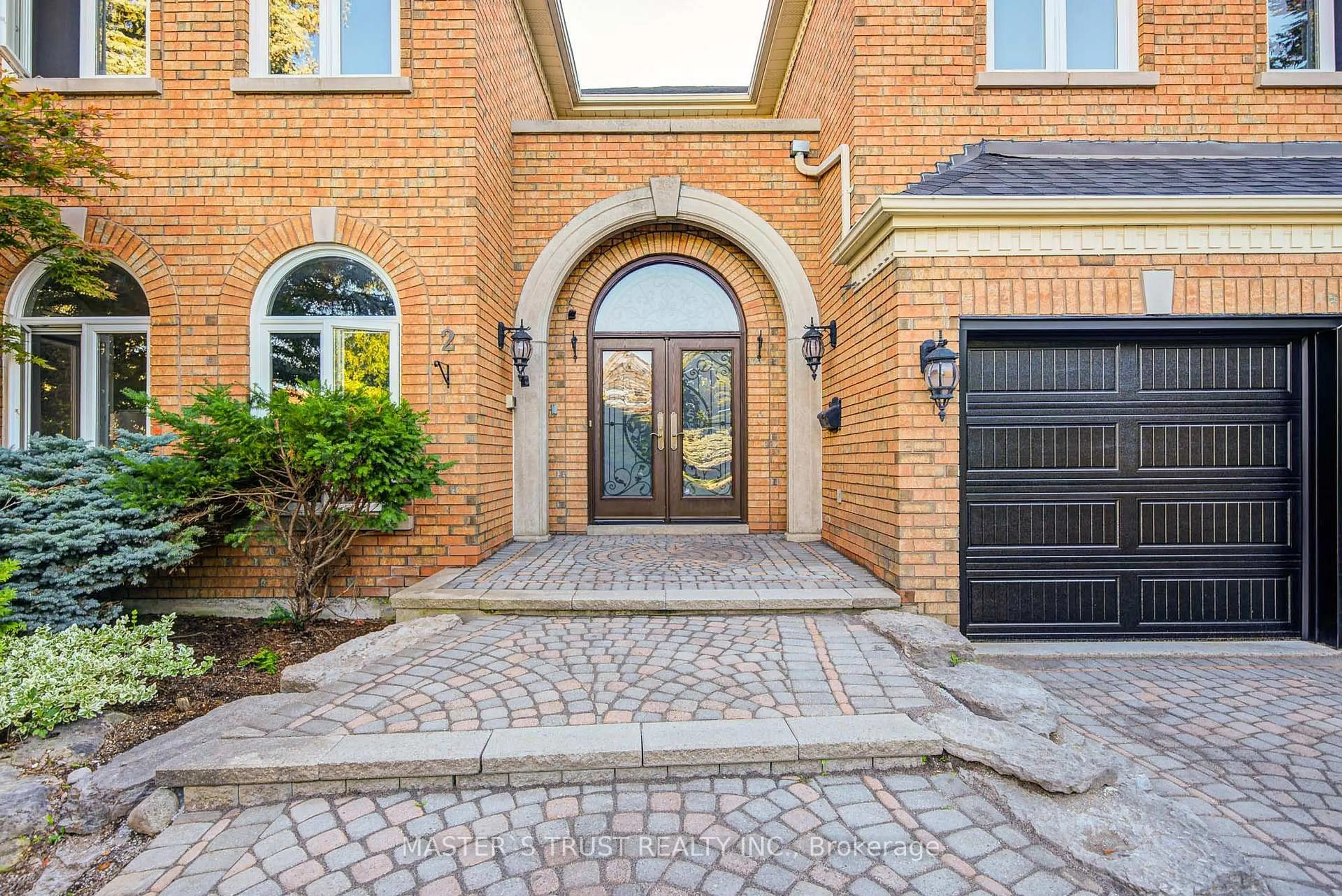 Home with brick exterior material, street for 2 Lytton Blvd, Richmond Hill Ontario L4B 3H2