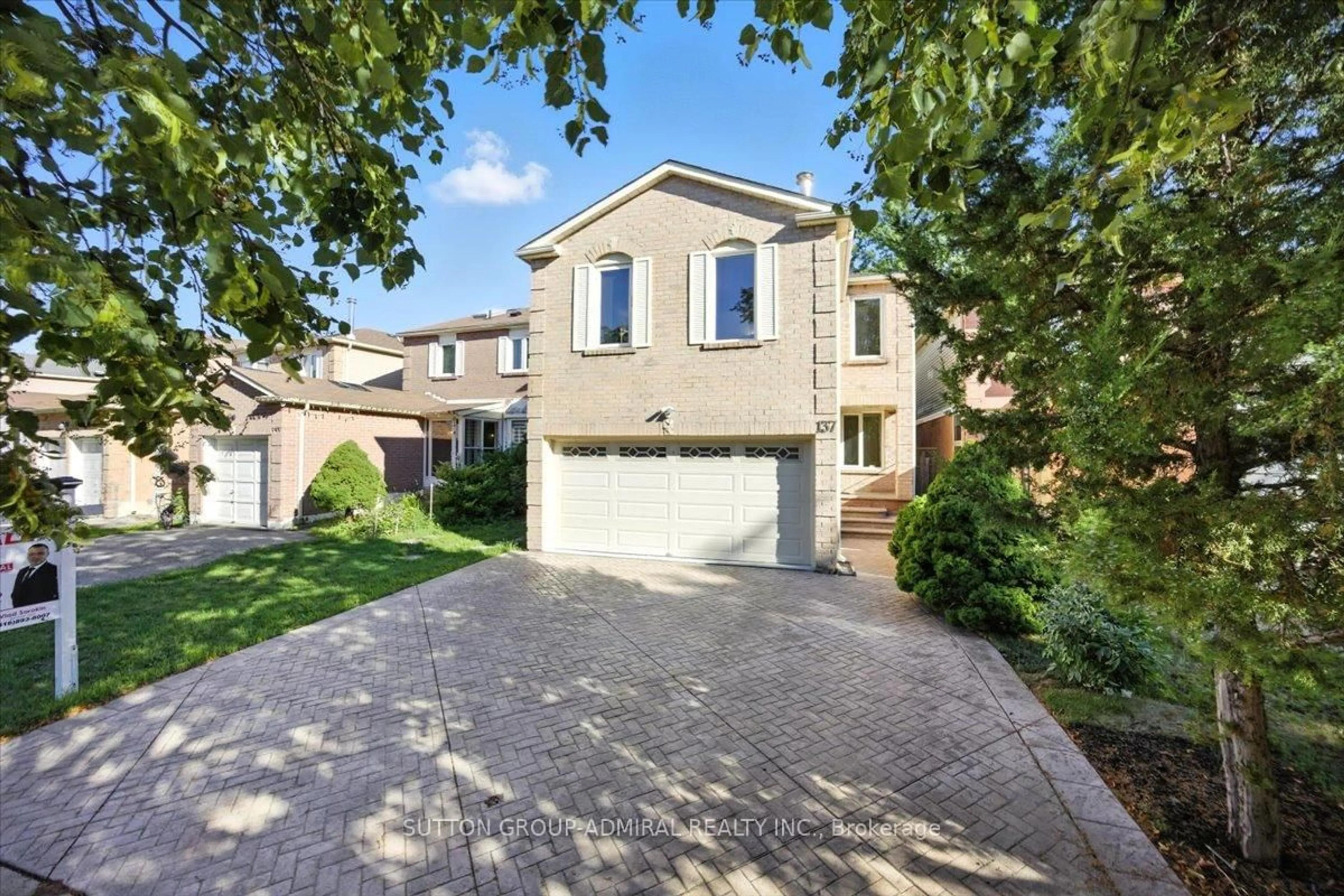 Home with brick exterior material, street for 137 Chelwood Dr, Vaughan Ontario L4J 7C6