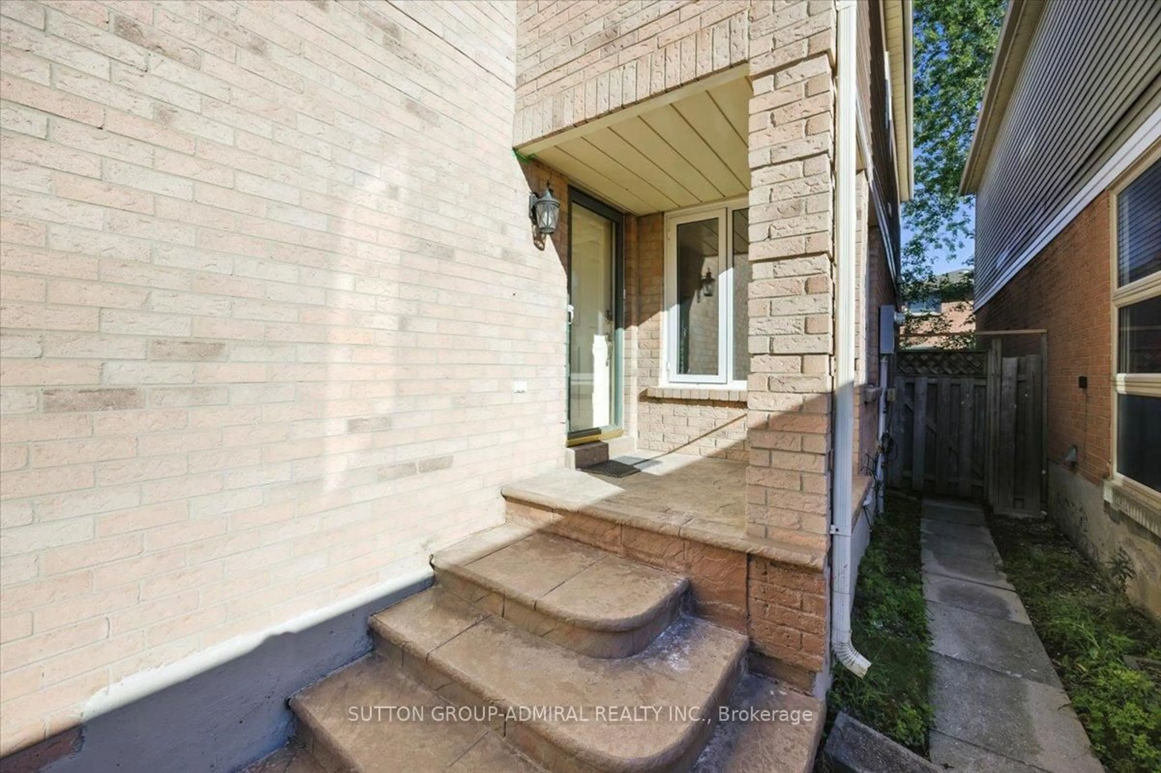 Unknown for 137 Chelwood Dr, Vaughan Ontario L4J 7C6