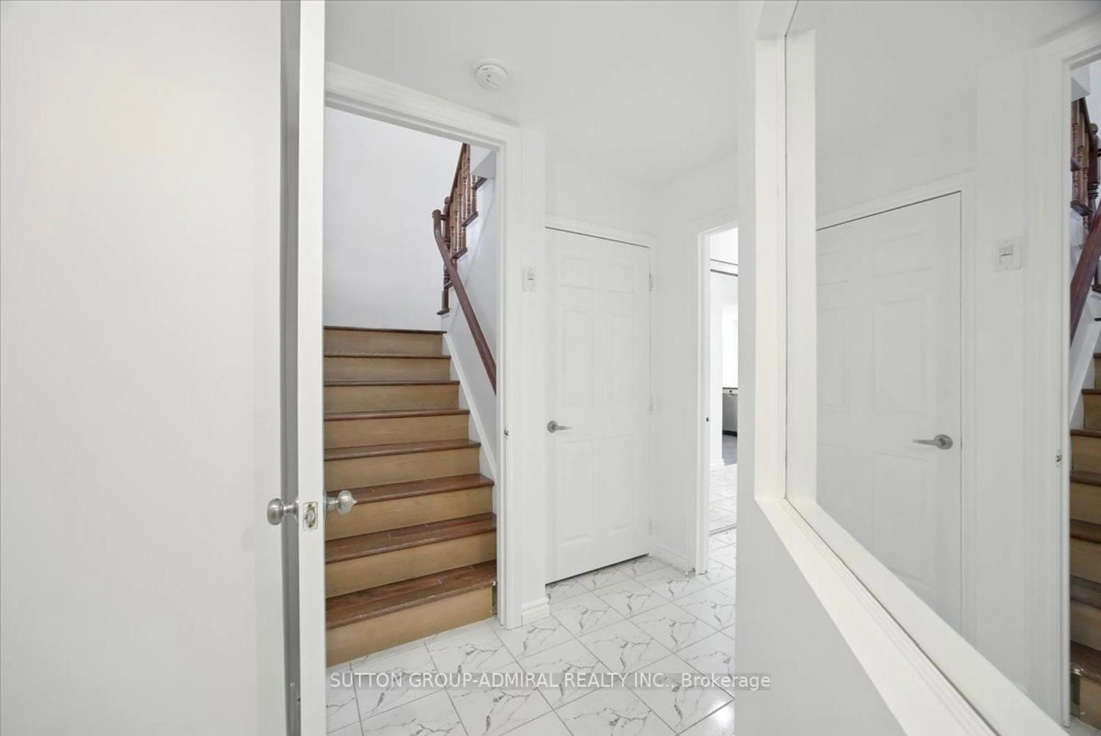 Unknown for 137 Chelwood Dr, Vaughan Ontario L4J 7C6