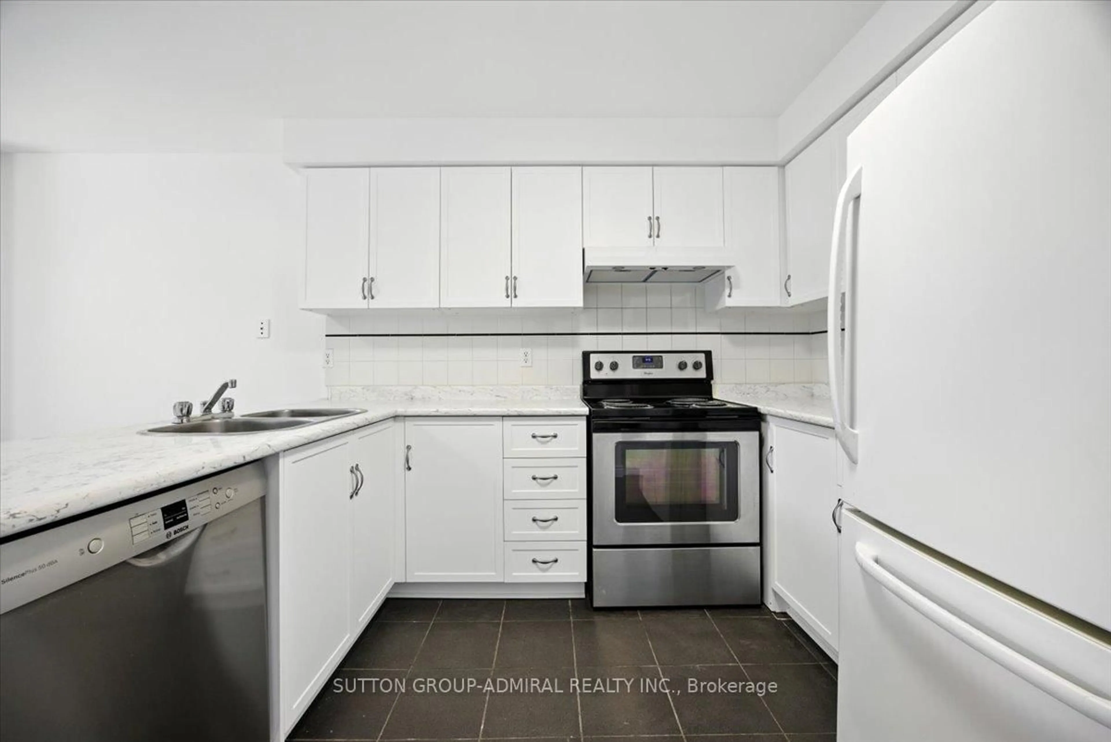 Standard kitchen, unknown for 137 Chelwood Dr, Vaughan Ontario L4J 7C6