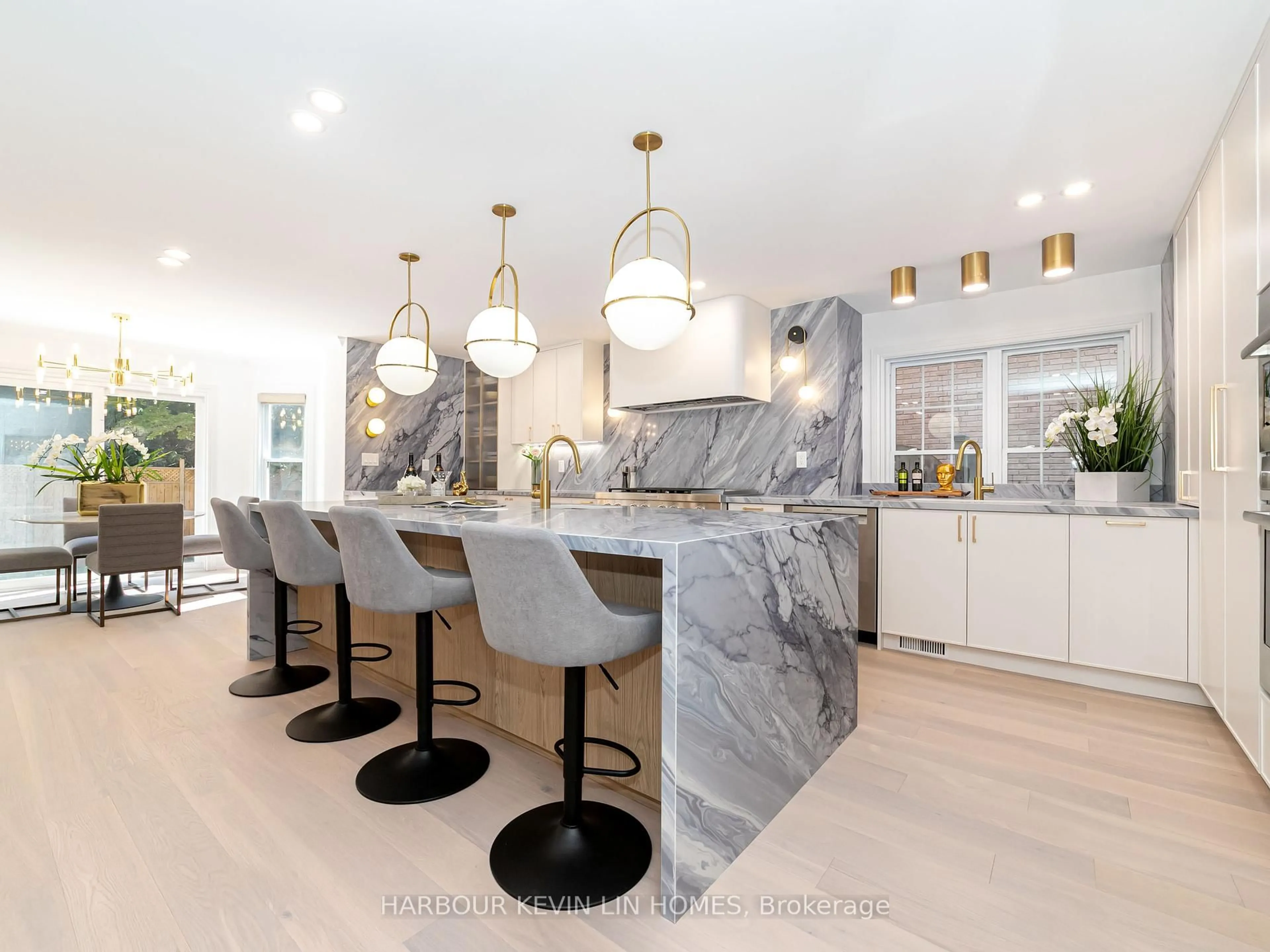 Contemporary kitchen, ceramic/tile floor for 19 Willett Cres, Richmond Hill Ontario L4C 7W5