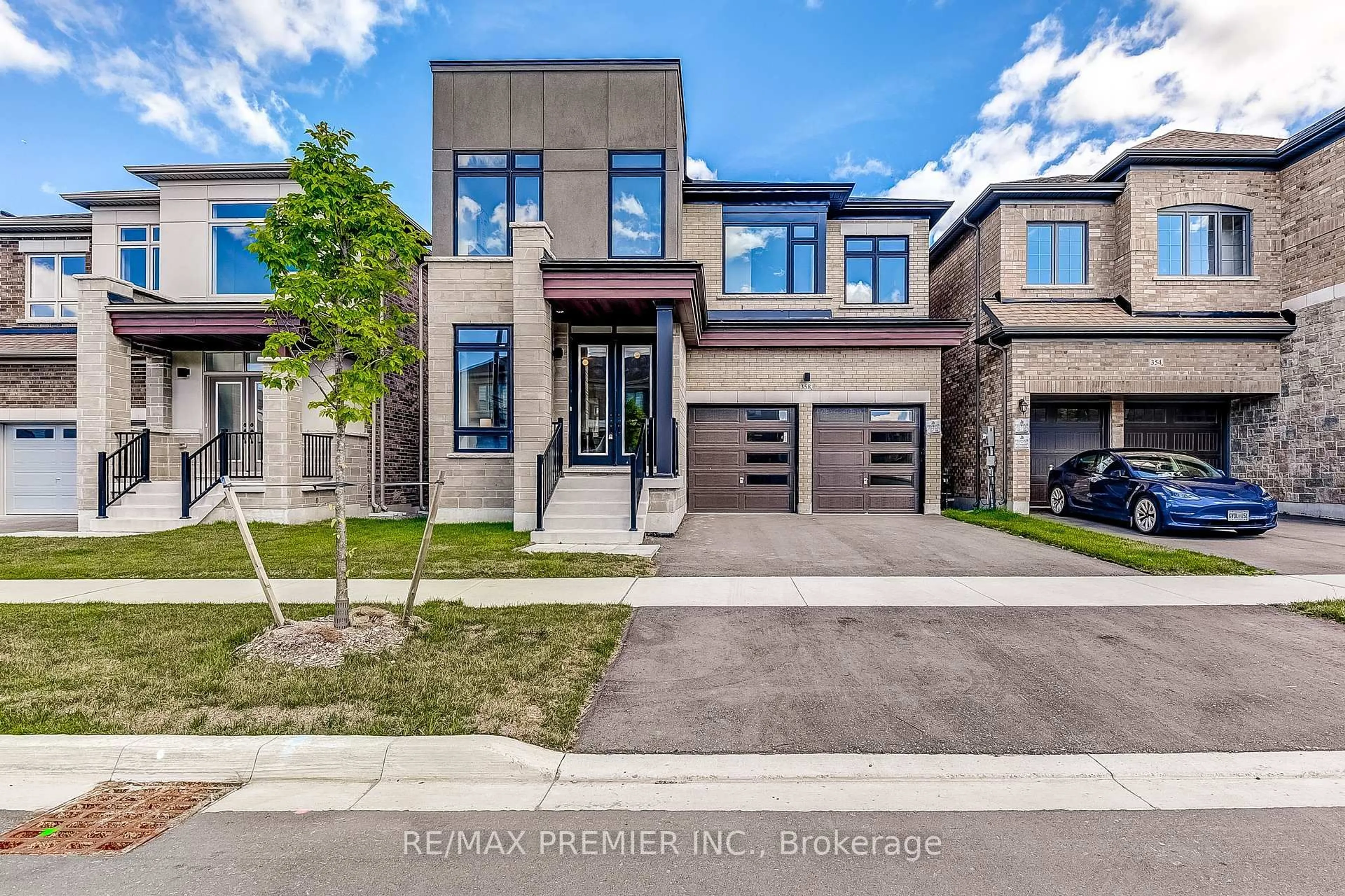 Home with brick exterior material, street for 358 Boundary Blvd, Whitchurch-Stouffville Ontario L4A 5E2