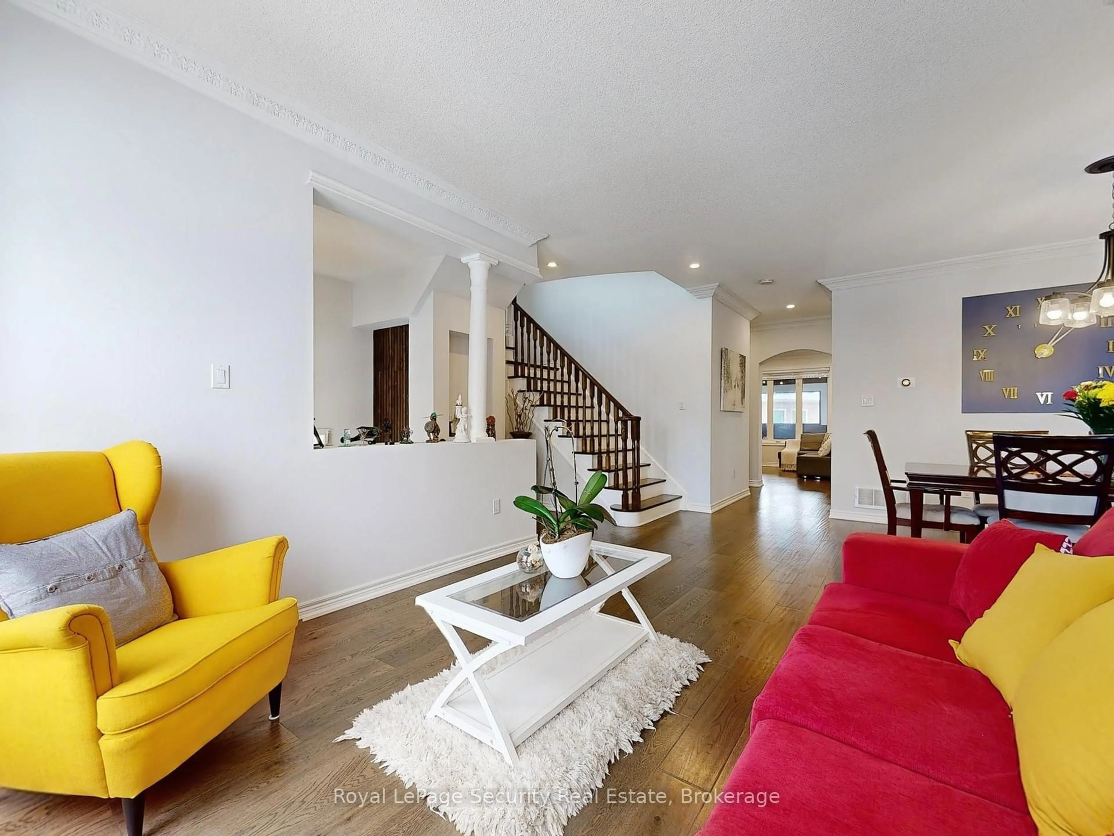 Living room with furniture, unknown for 128 Daiseyfield Cres, Vaughan Ontario L4H 2T7