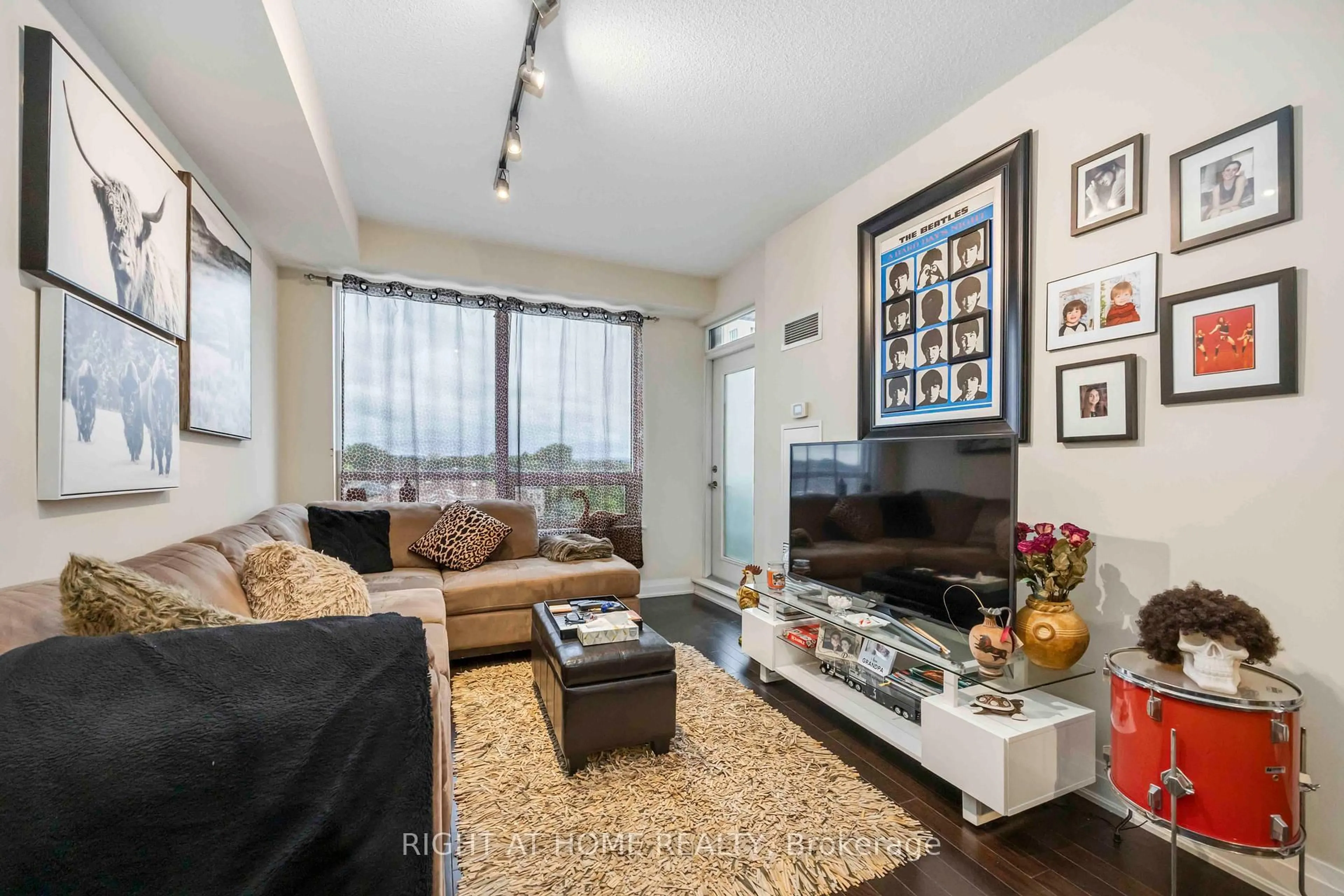 Living room with furniture, unknown for 520 Steeles Ave #703, Vaughan Ontario L4J 0H2