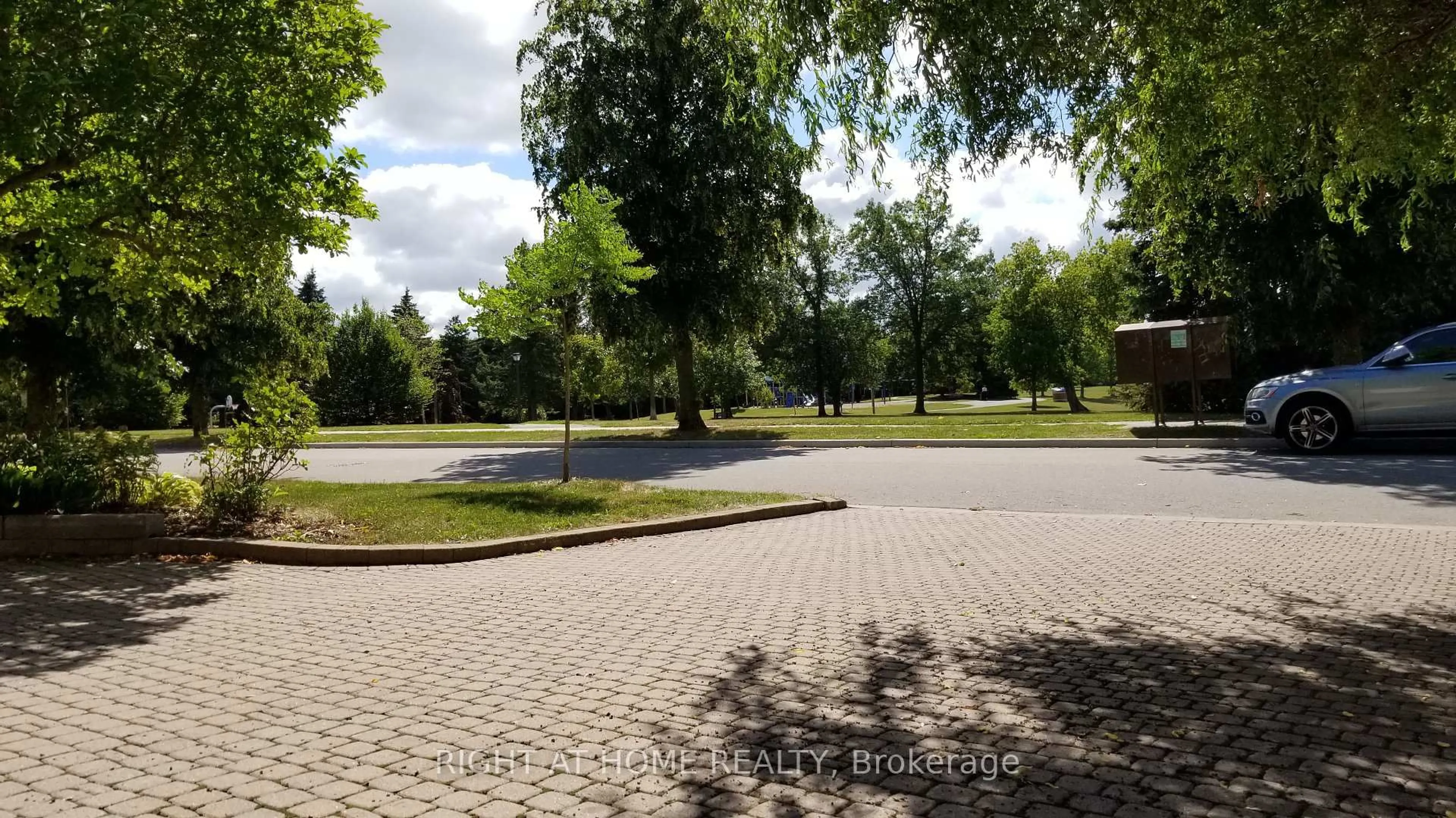 Unknown for 26 Leighland Dr, Markham Ontario L3R 7R5