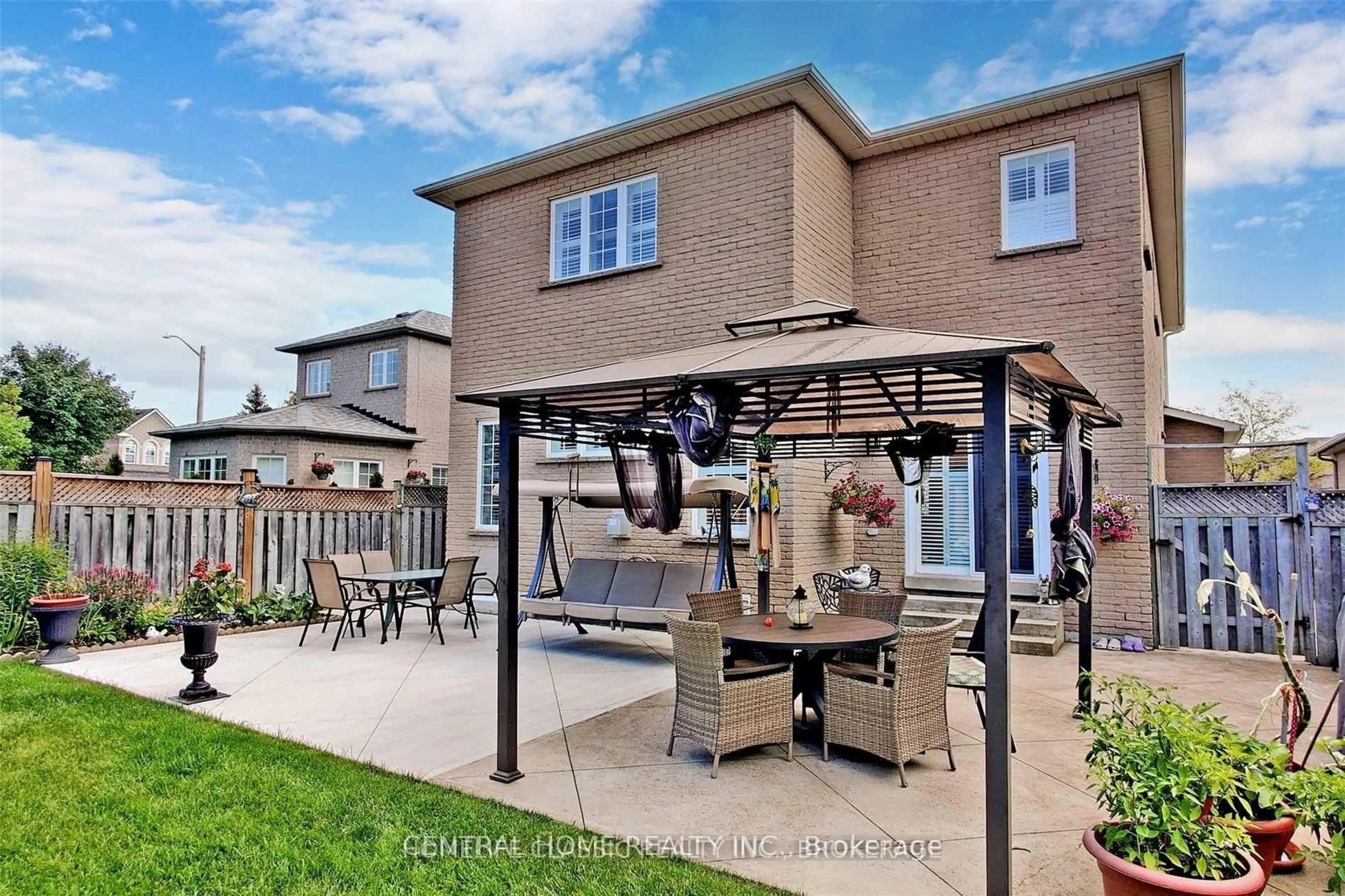 Patio, street for 8 Raintree Cres, Richmond Hill Ontario L4E 3T5