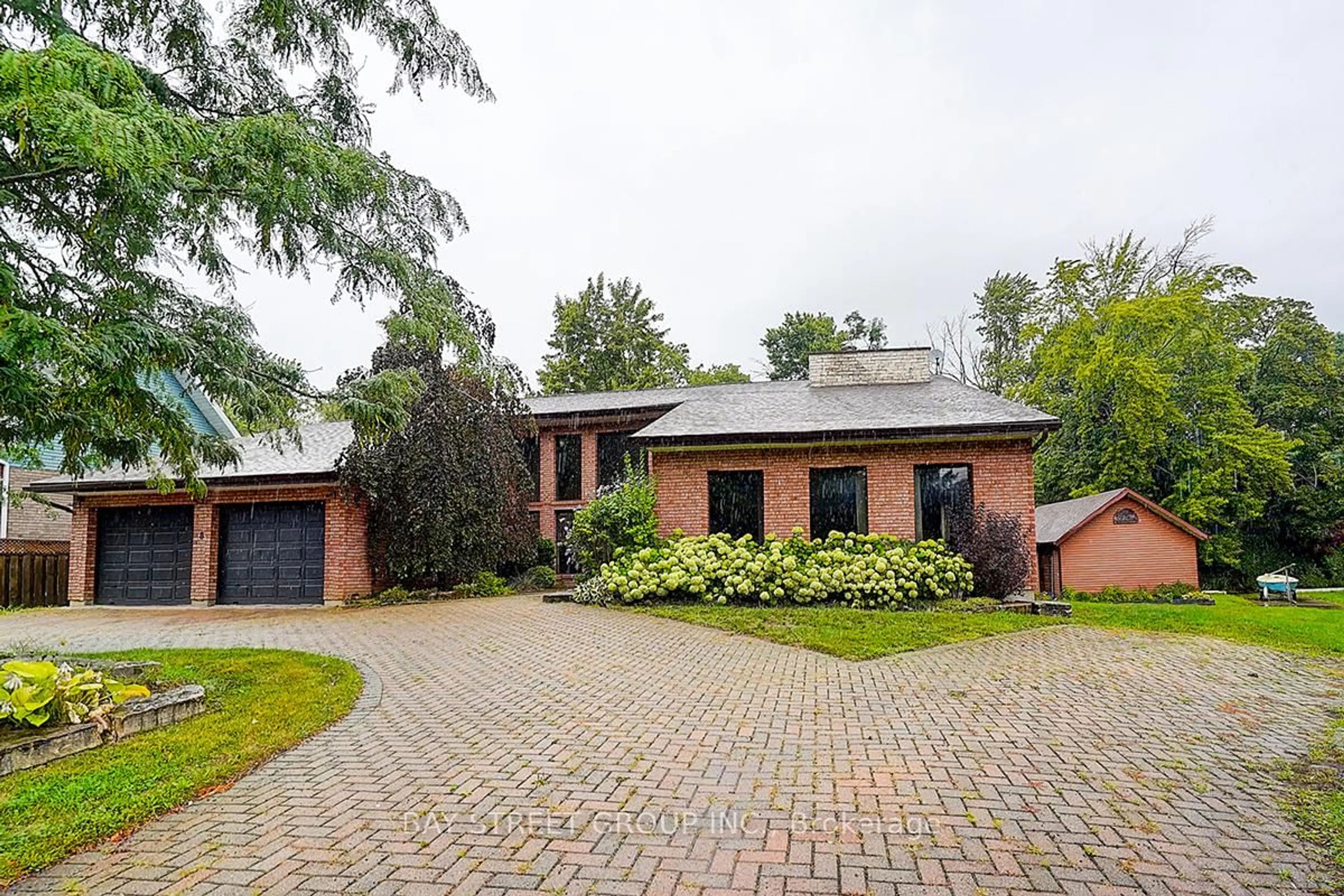 Home with brick exterior material, street for 8 Waterbend Dr, Georgina Ontario L4P 2S2