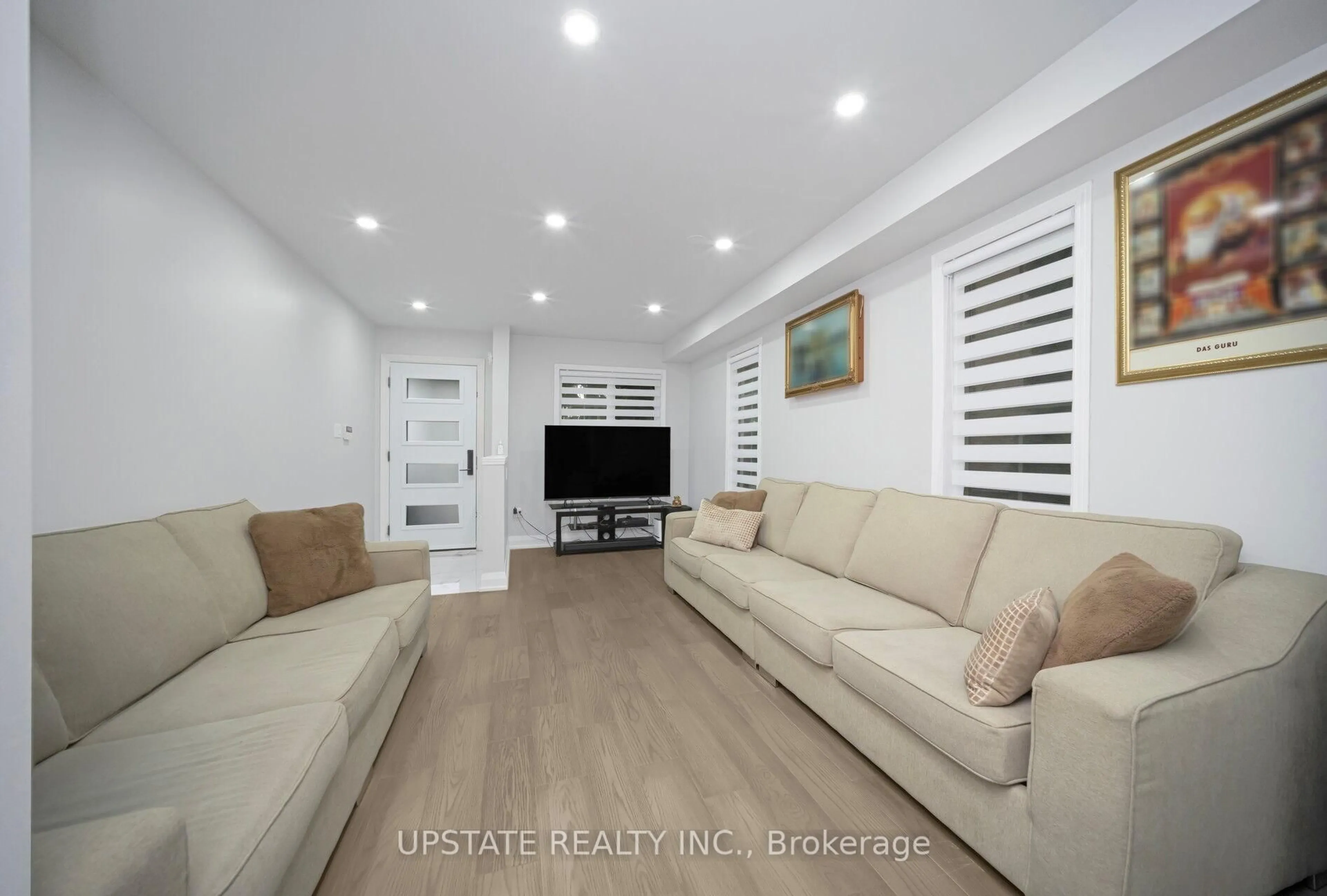 Living room with furniture, unknown for 173 Monte Carlo Dr, Vaughan Ontario L4H 1R5