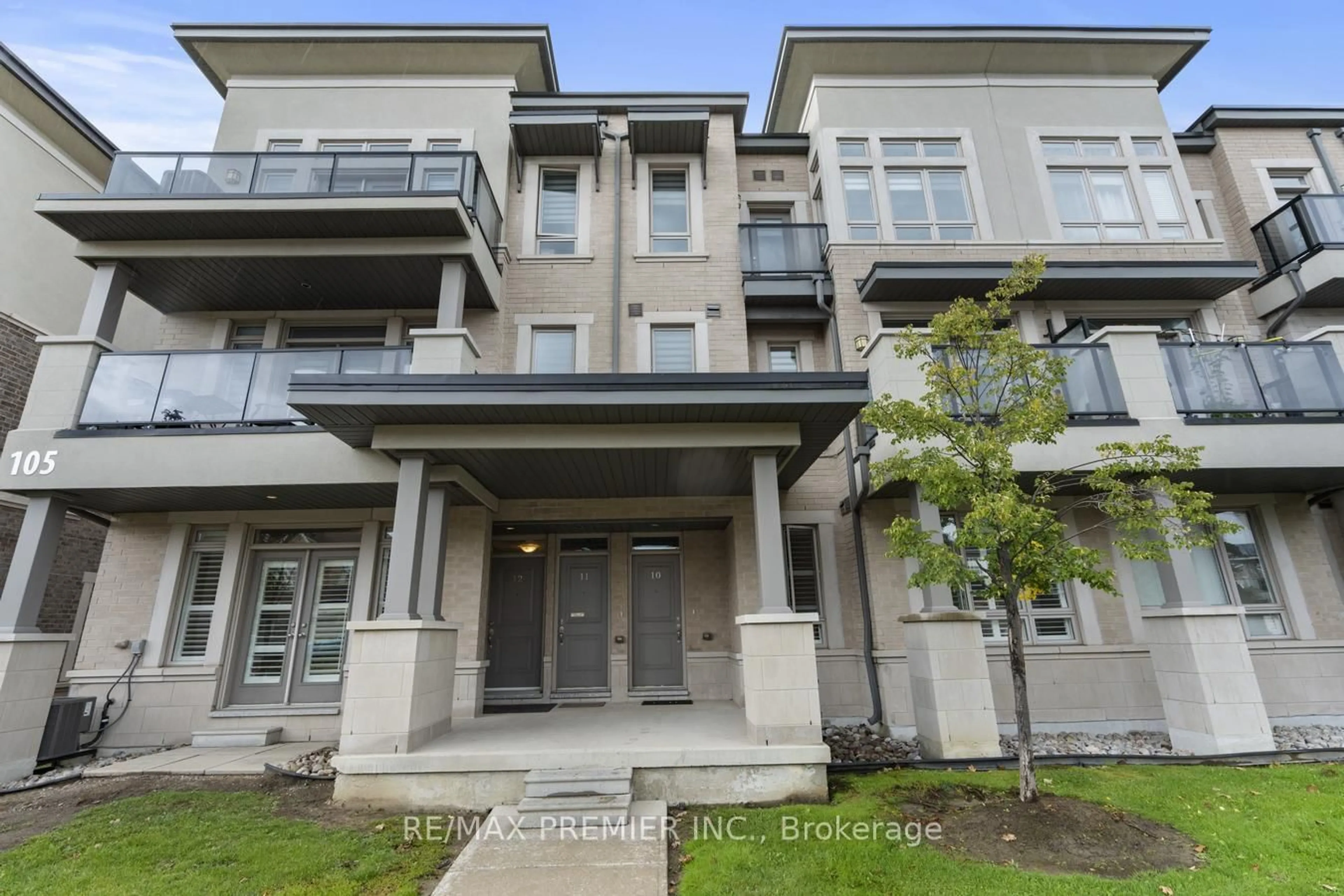 Unknown for 105 Kayla Cres #10, Vaughan Ontario L6A 4W3