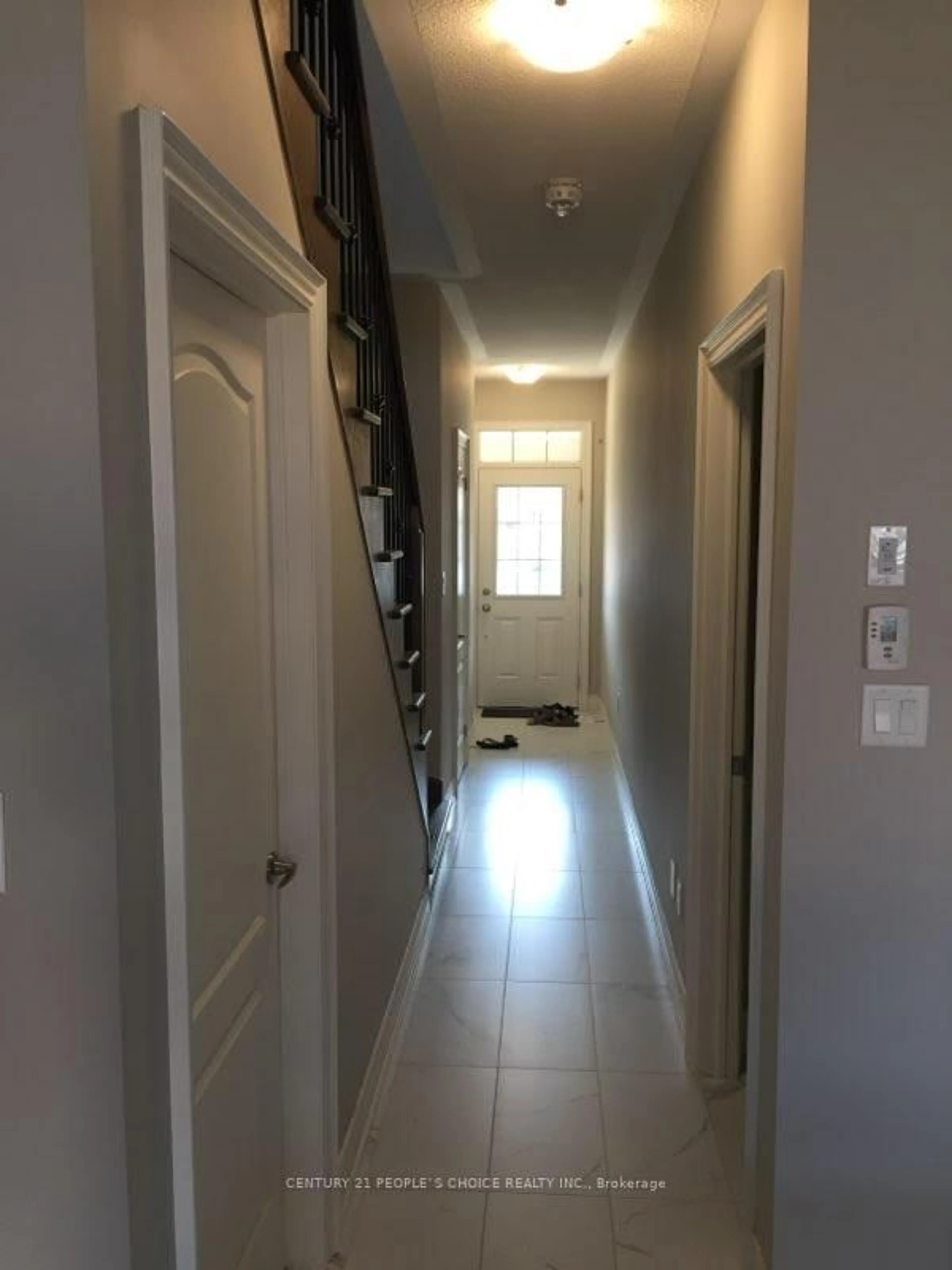 Indoor entryway for 15 Silver Charm Dr, East Gwillimbury Ontario L9N 0S5