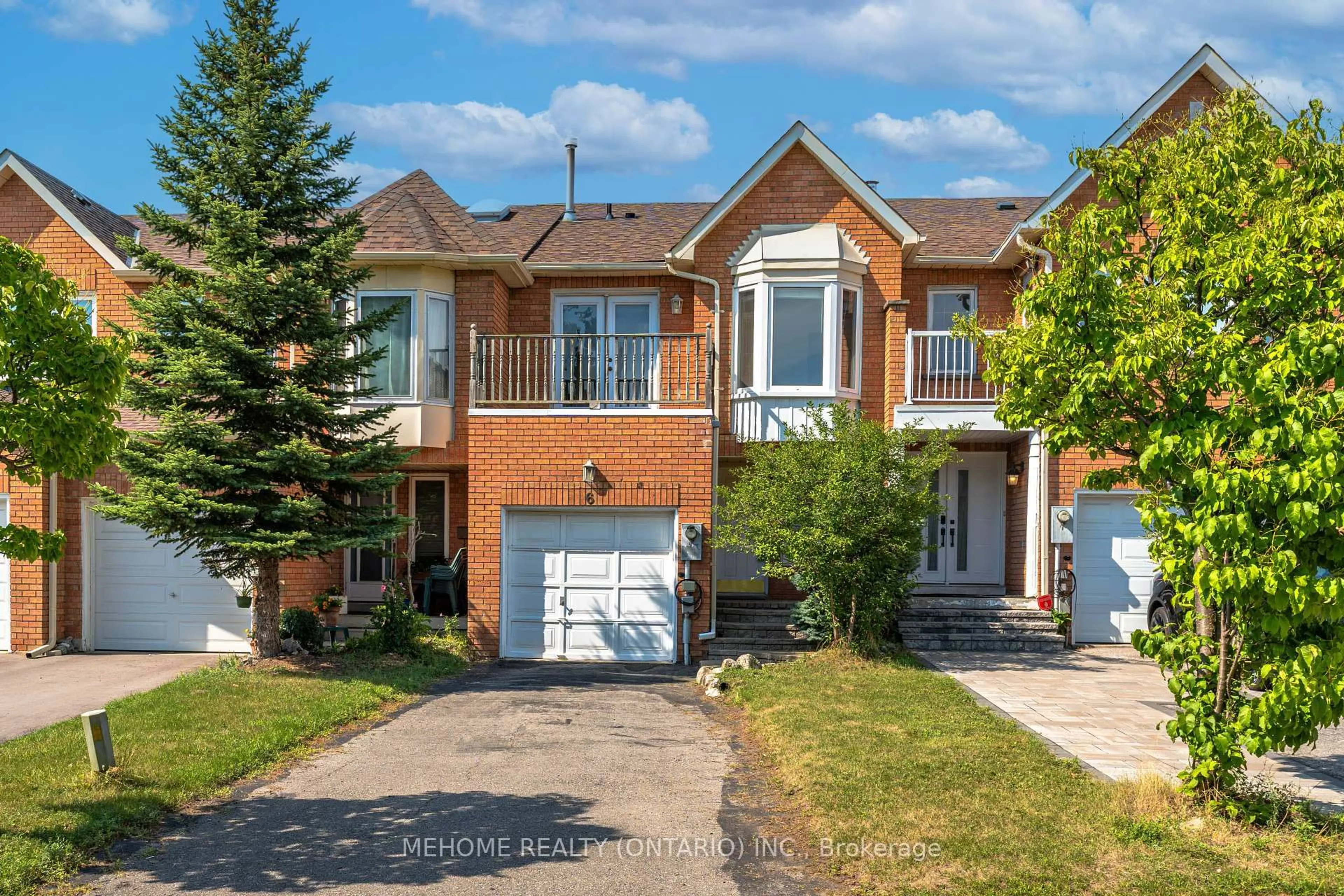 Home with brick exterior material, street for 6 Thames Crt, Richmond Hill Ontario L4B 1N5