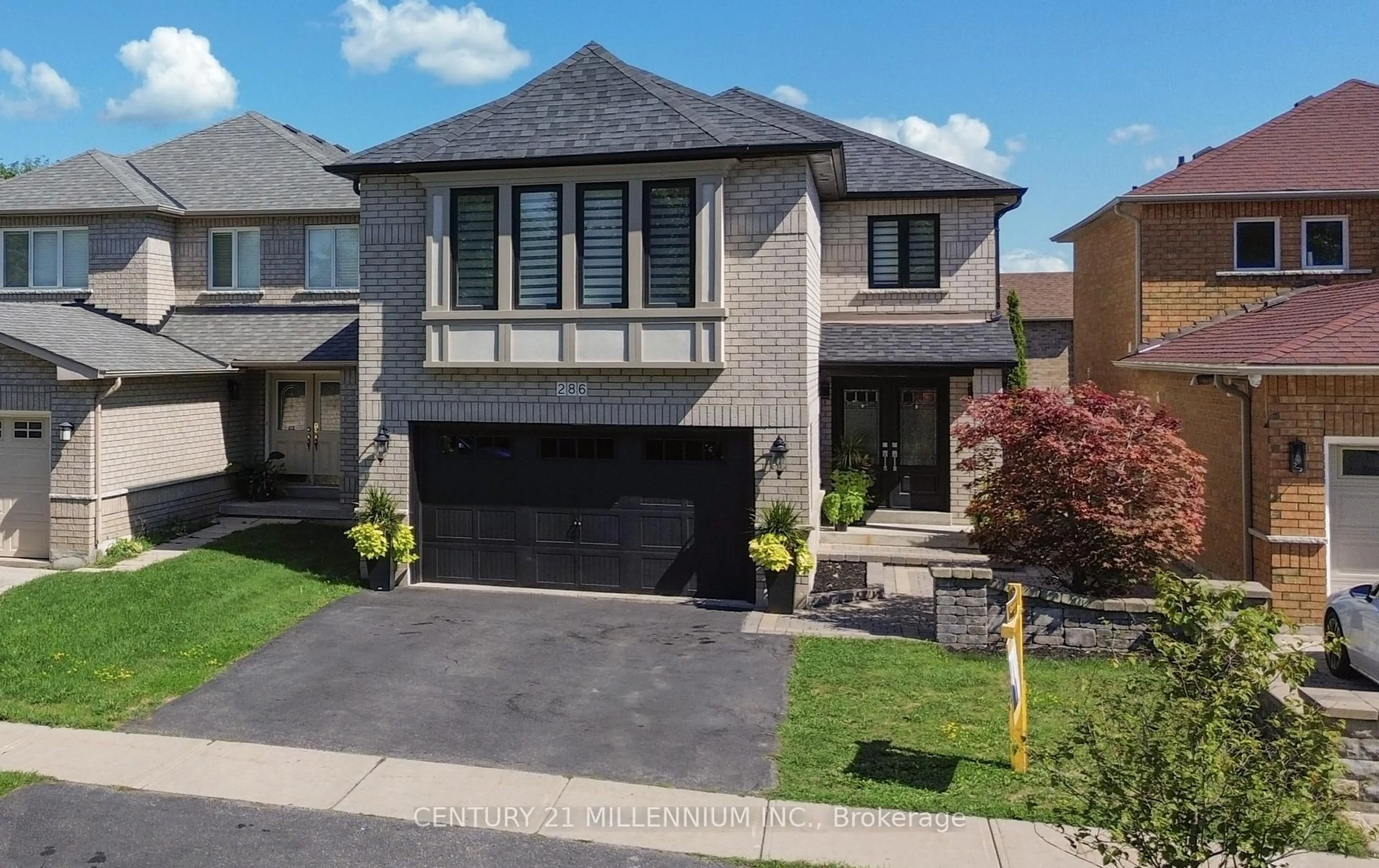Home with brick exterior material, street for 286 Royalpark Way, Vaughan Ontario L4H 1J8