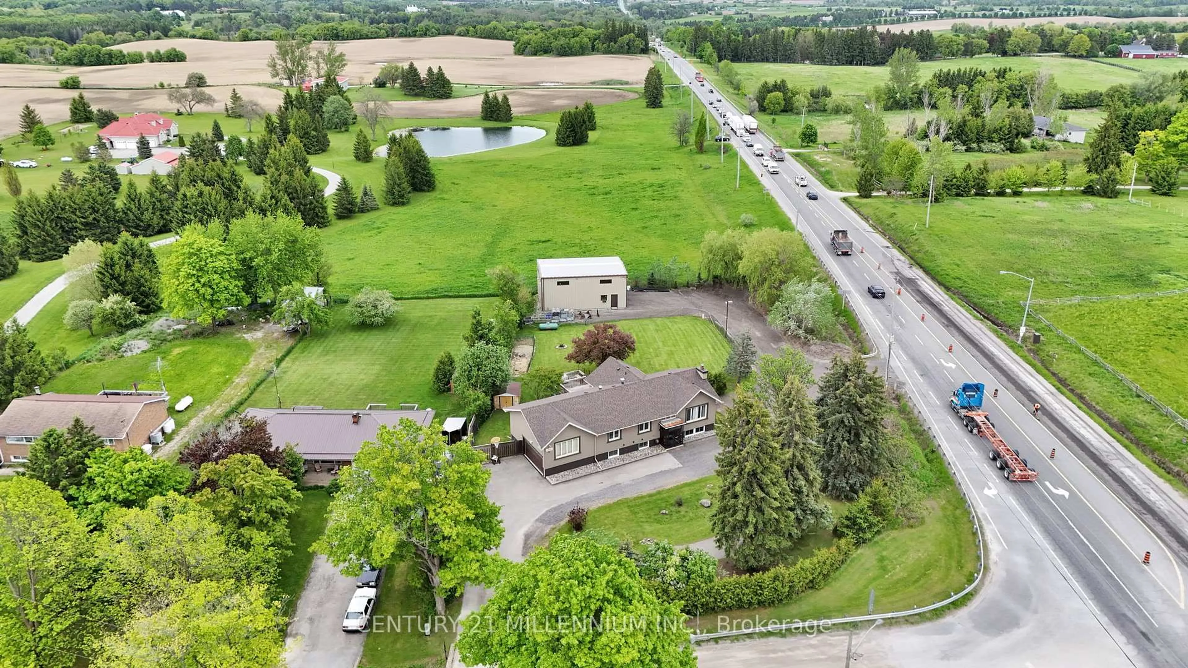 A pic from outside/outdoor area/front of a property/back of a property/a pic from drone, street for 5995 17th Sdrd, King Ontario L0G 1T0