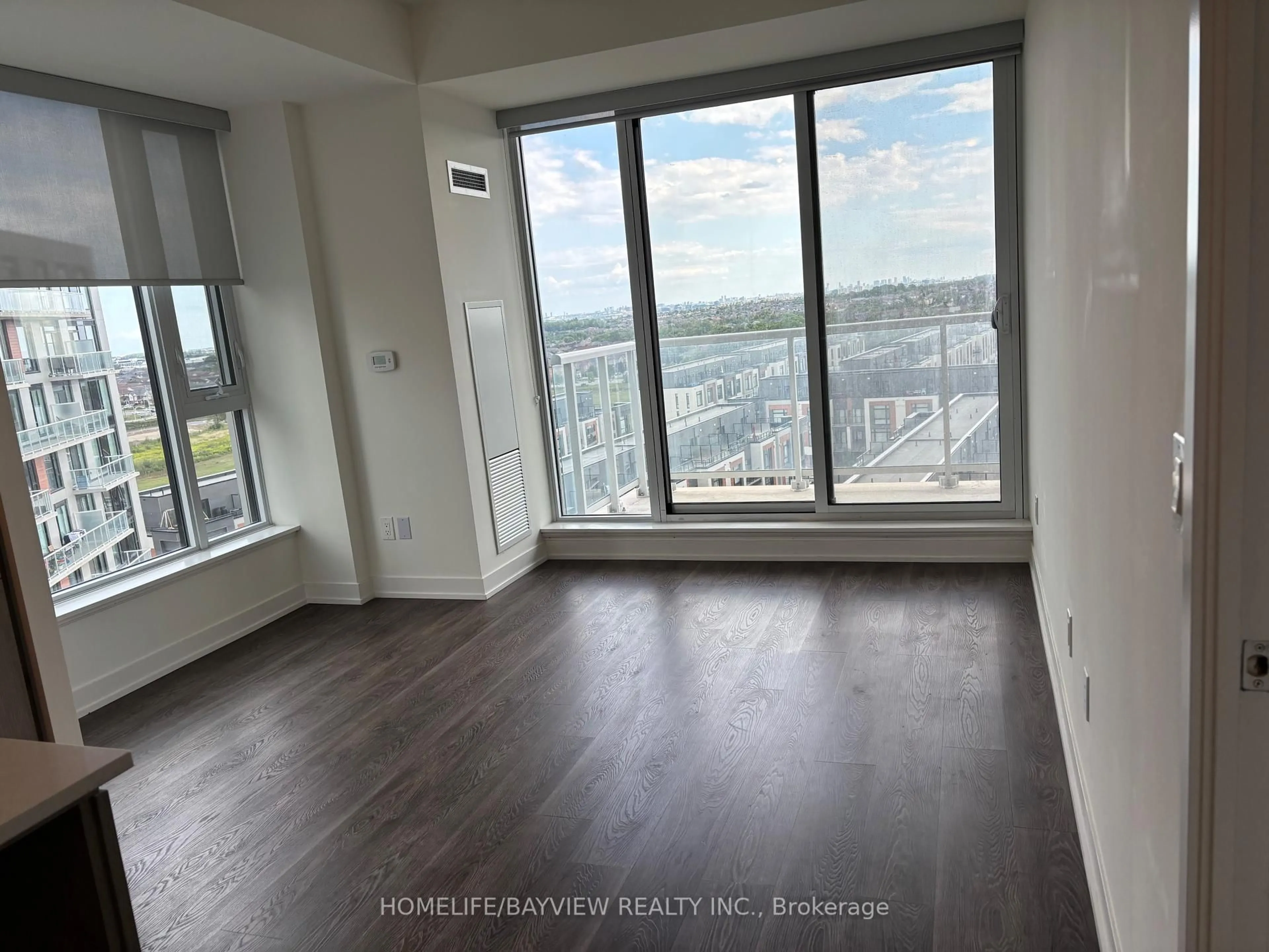 A pic of a room for 2 David Eyer Rd #930, Richmond Hill Ontario L4S 0N6