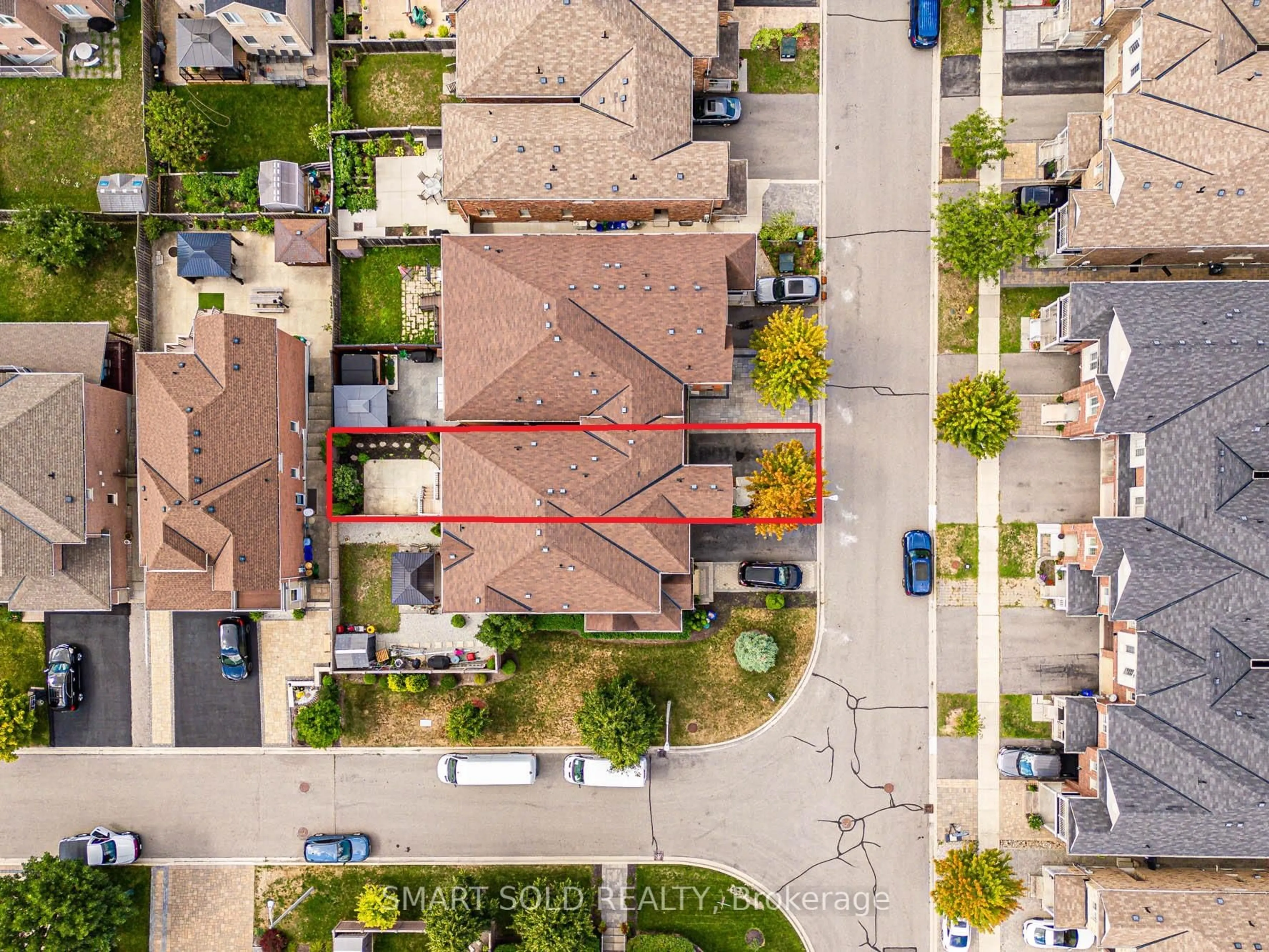 A pic from outside/outdoor area/front of a property/back of a property/a pic from drone, street for 19 Muscadel Rd, Vaughan Ontario L4H 3L8
