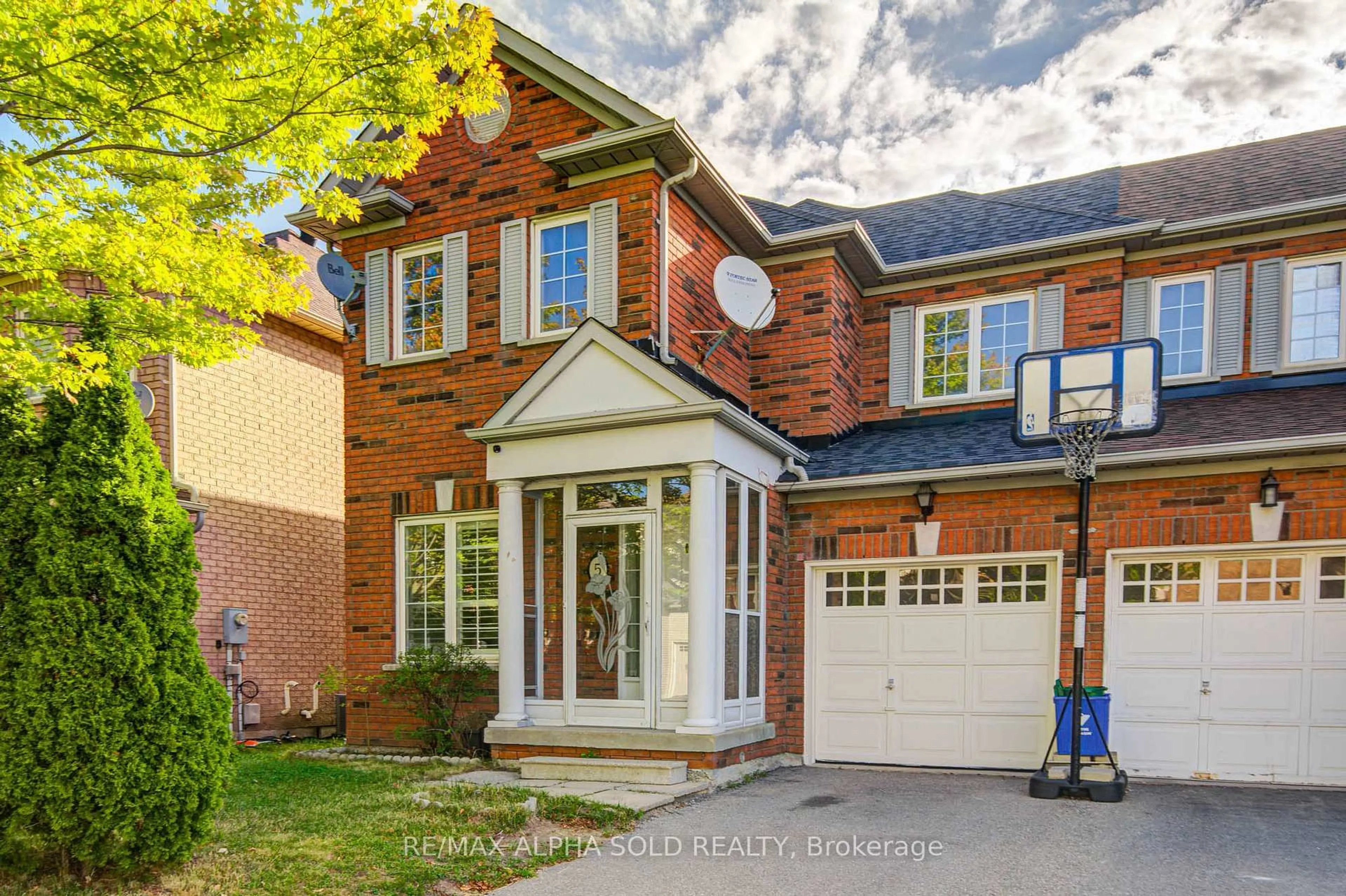 Home with brick exterior material, street for 5 Berringer St, Richmond Hill Ontario L4B 4G4
