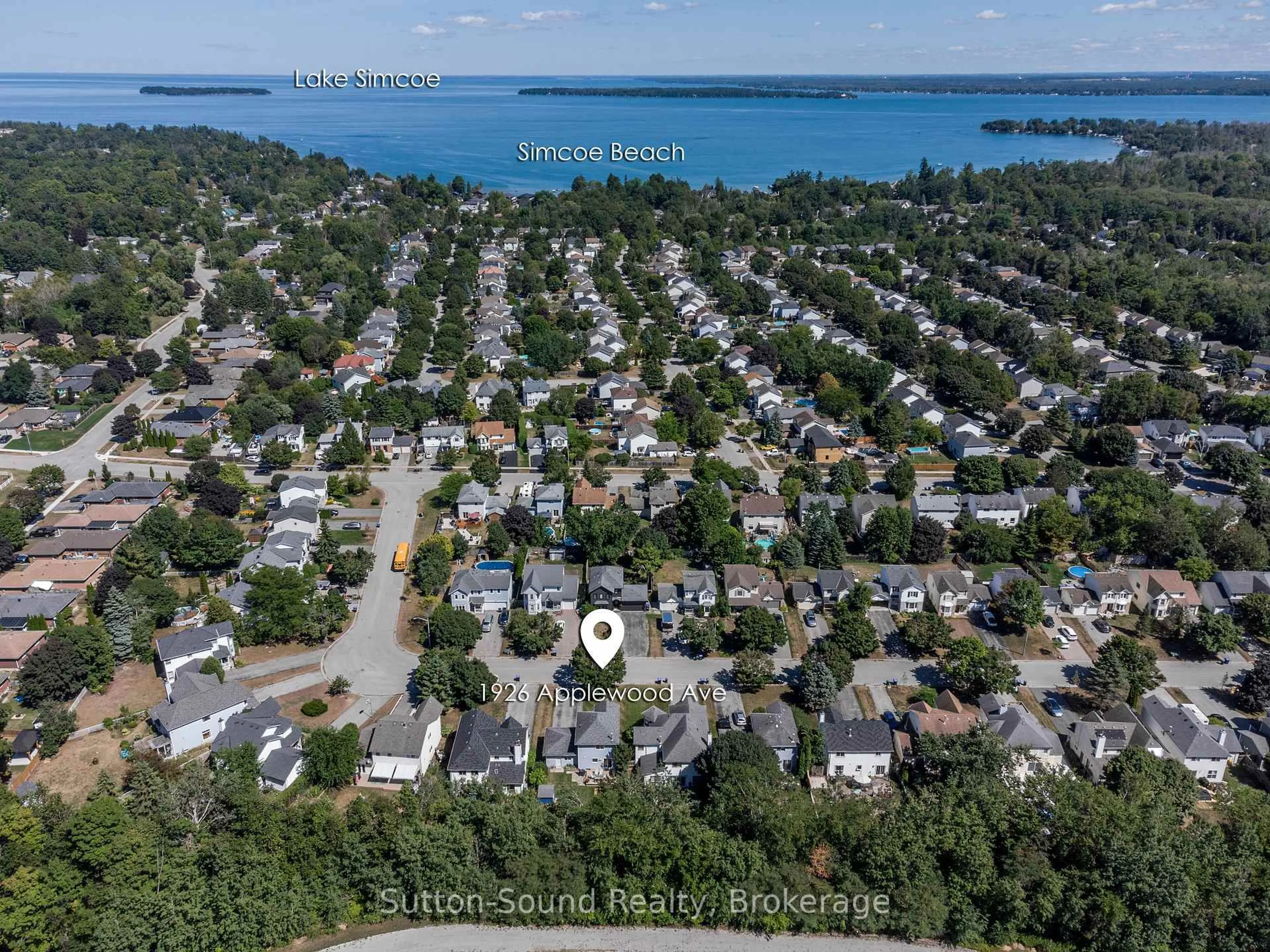 A pic from outside/outdoor area/front of a property/back of a property/a pic from drone, water/lake/river/ocean view for 1926 Applewood Ave, Innisfil Ontario L9S 1W3