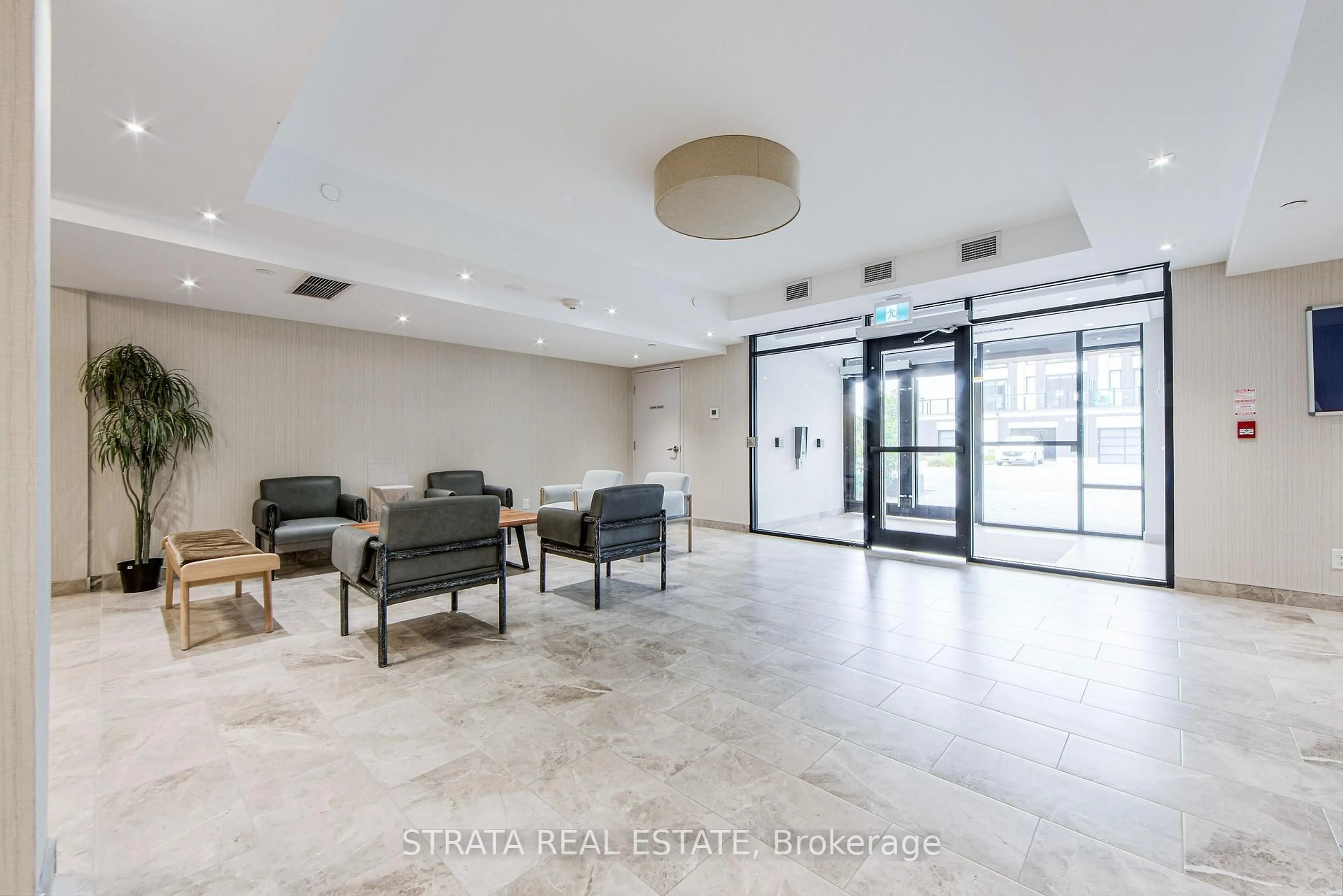 Indoor foyer for 1 Climo Lane #307, Markham Ontario L6E 0L1