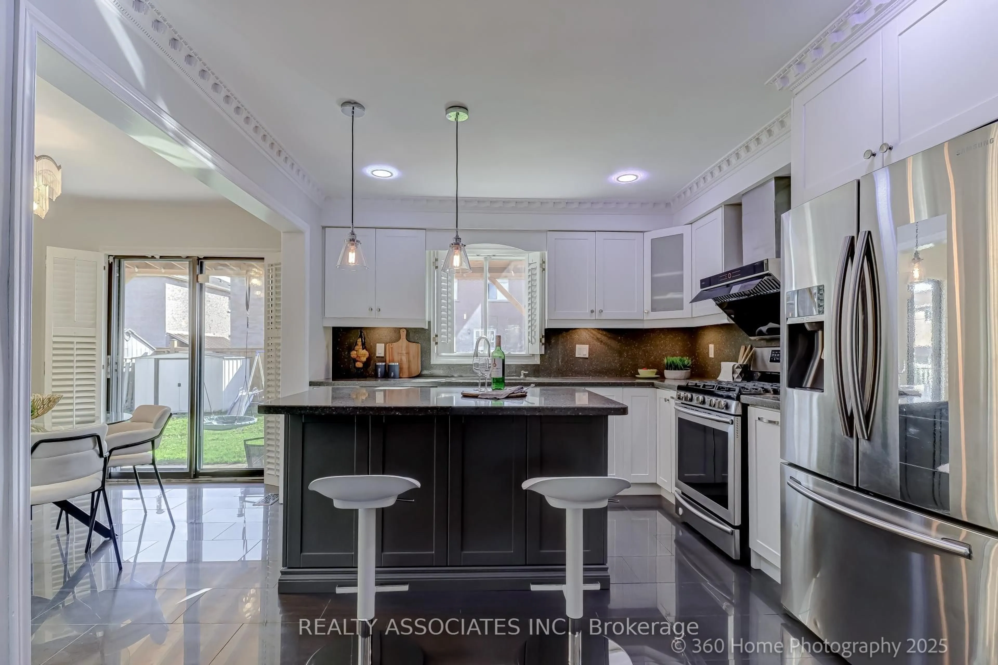 Contemporary kitchen, ceramic/tile floor for 148 Cartmel Dr, Markham Ontario L3S 1V9