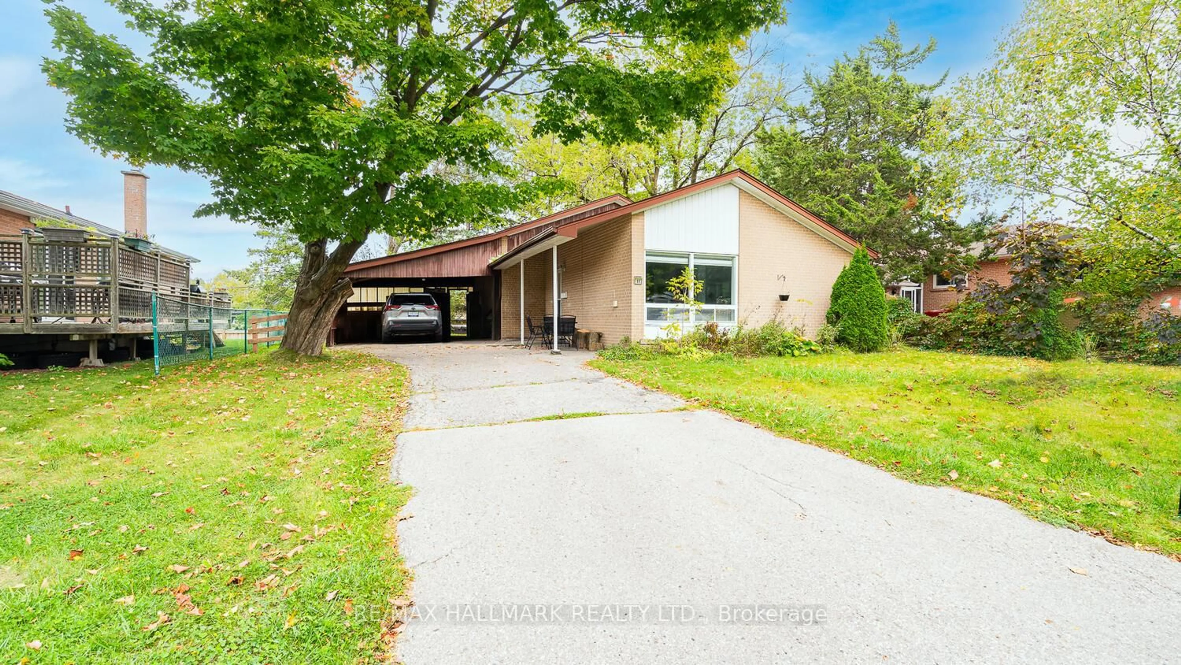 Unknown for 11 Seaton Dr, Aurora Ontario L4G 2J9