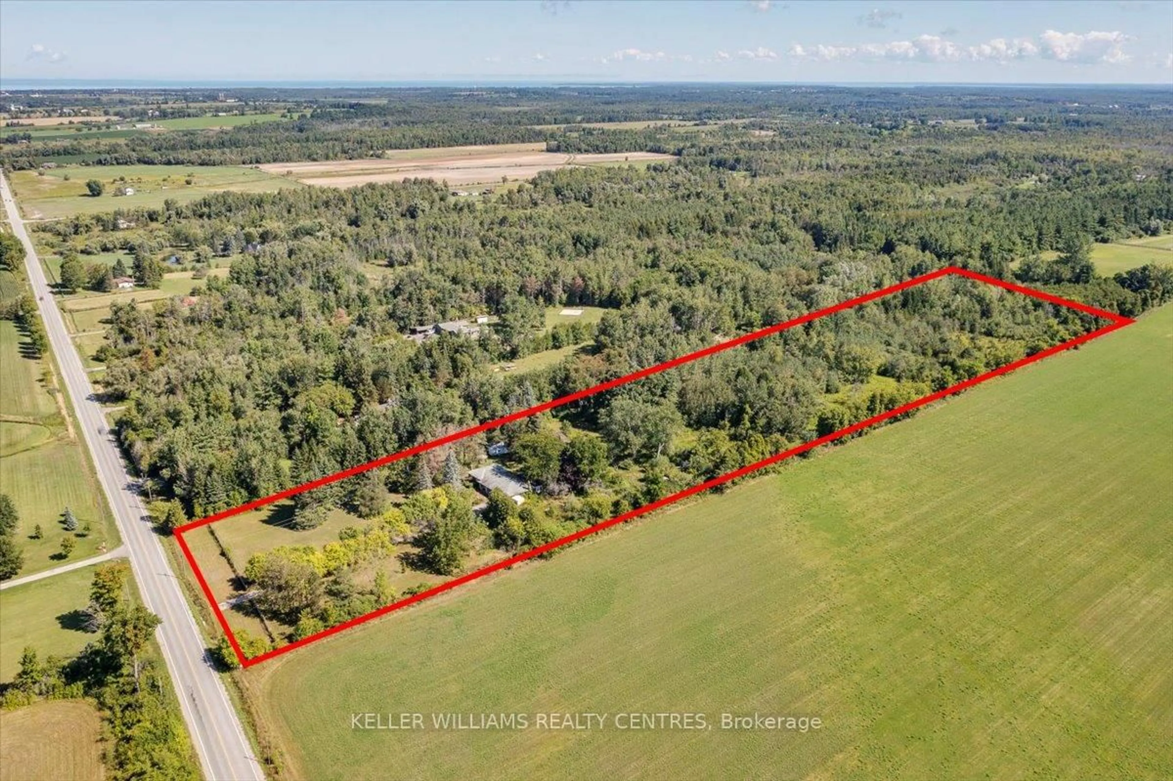 A pic from outside/outdoor area/front of a property/back of a property/a pic from drone, unknown for 23973 Kennedy Rd, Georgina Ontario L0E 1R0