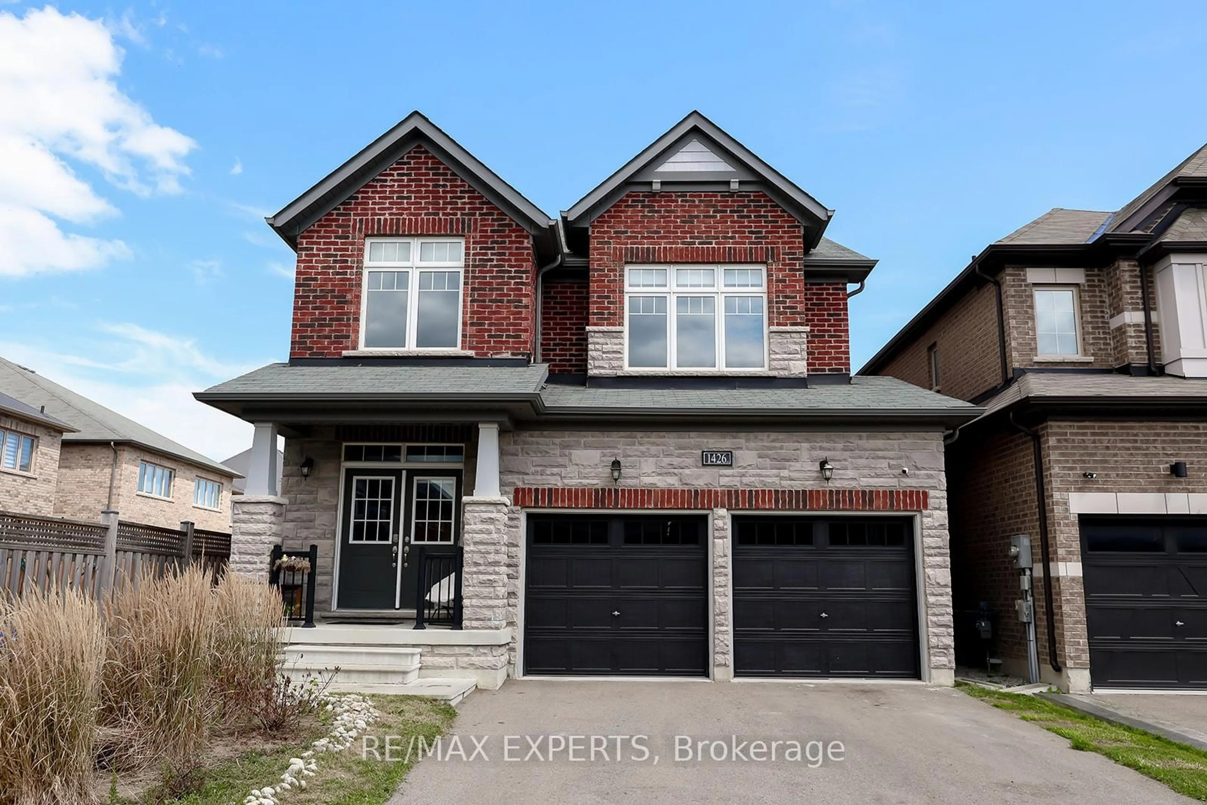 Home with brick exterior material, street for 1426 Farrow Cres, Innisfil Ontario L9S 0L6