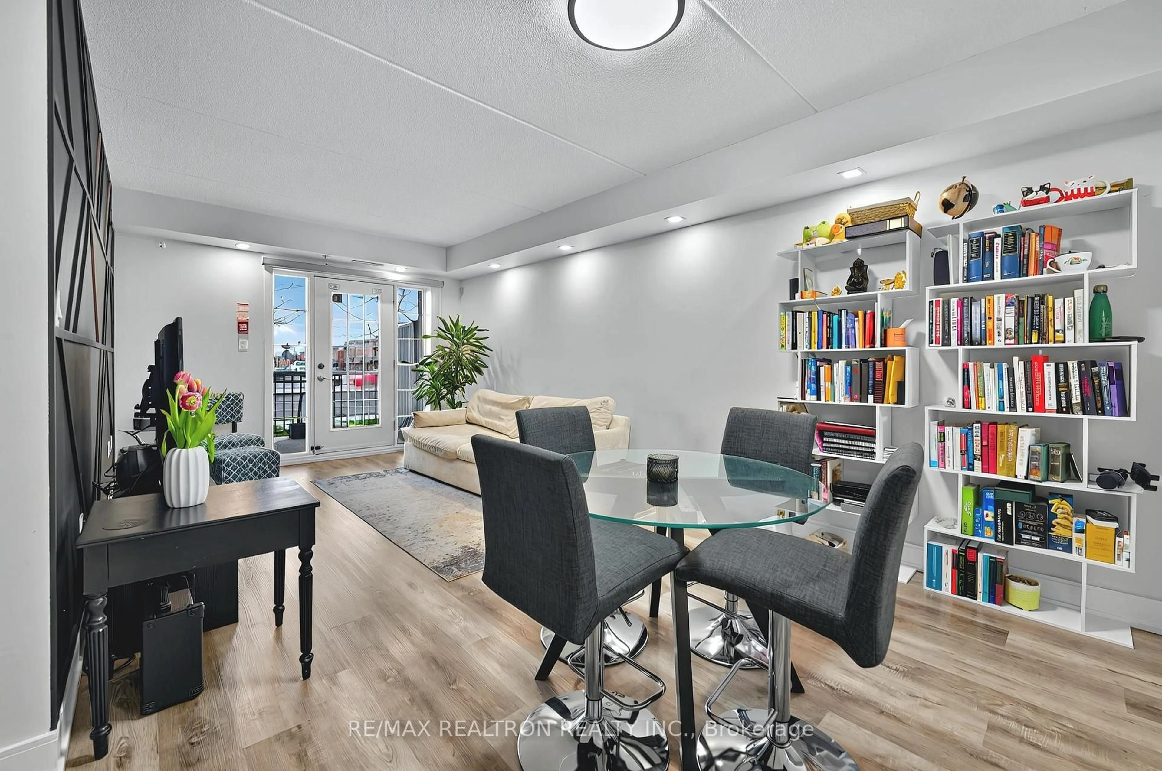 Living room with furniture, unknown for 7428 Markham Rd #110, Markham Ontario L3S 4V6