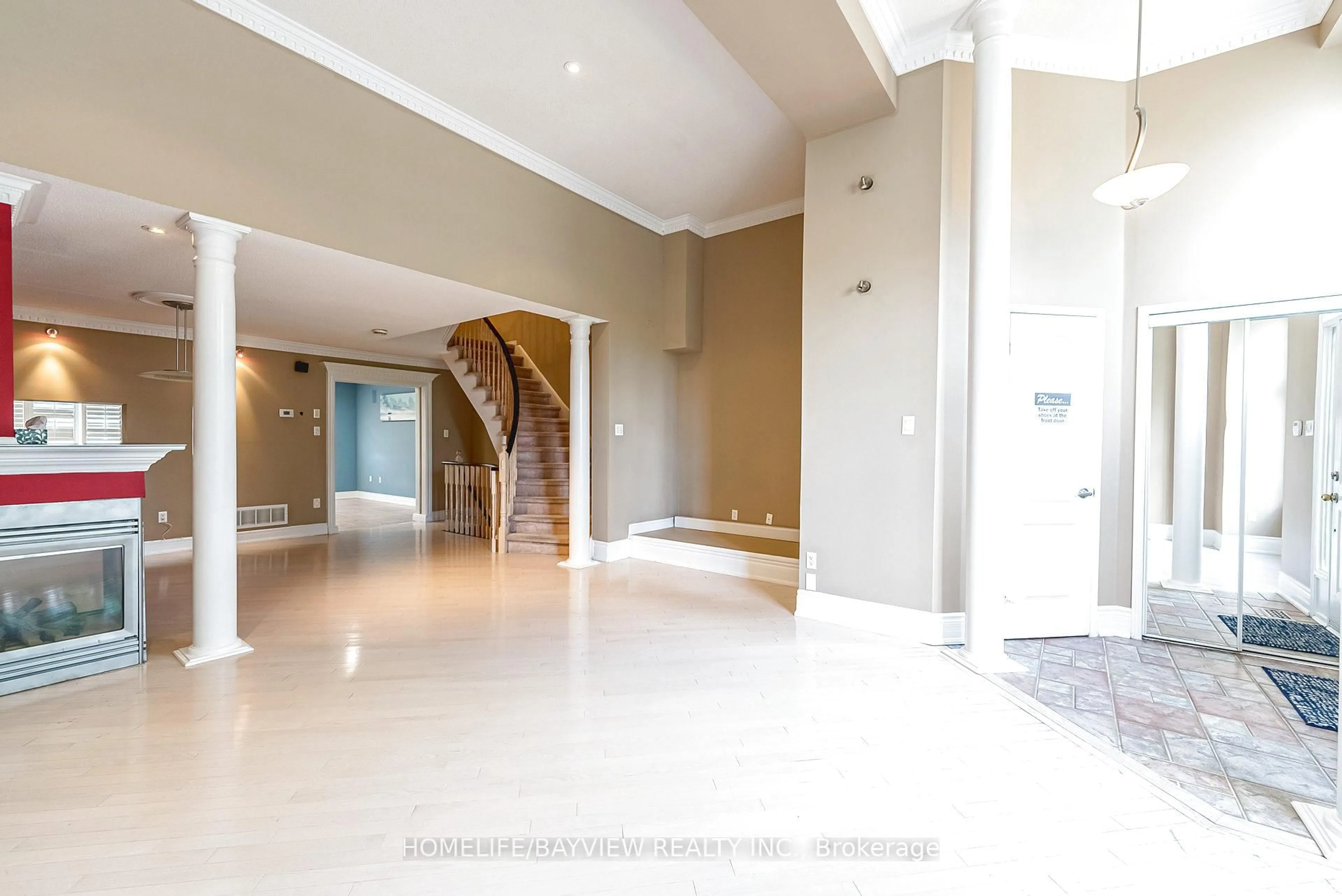 Indoor foyer for 245 Shirley Dr, Richmond Hill Ontario L4S 1T9