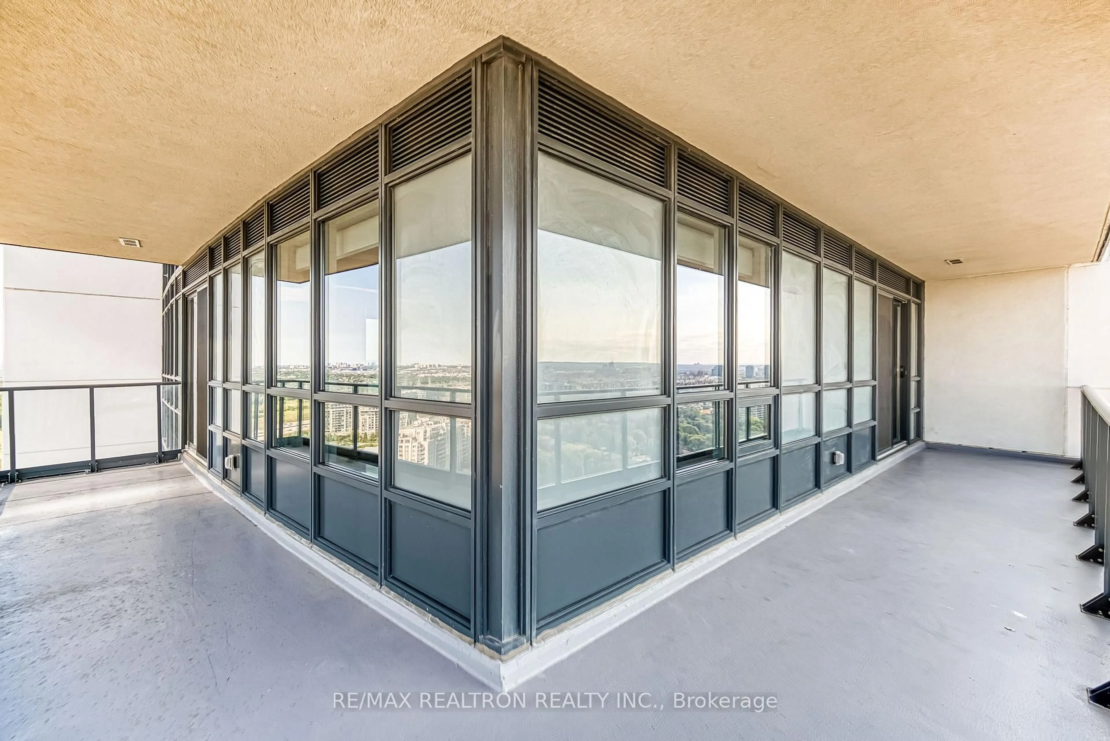 Indoor foyer for 12 Gandhi Lane #2802, Markham Ontario L3T 0G8