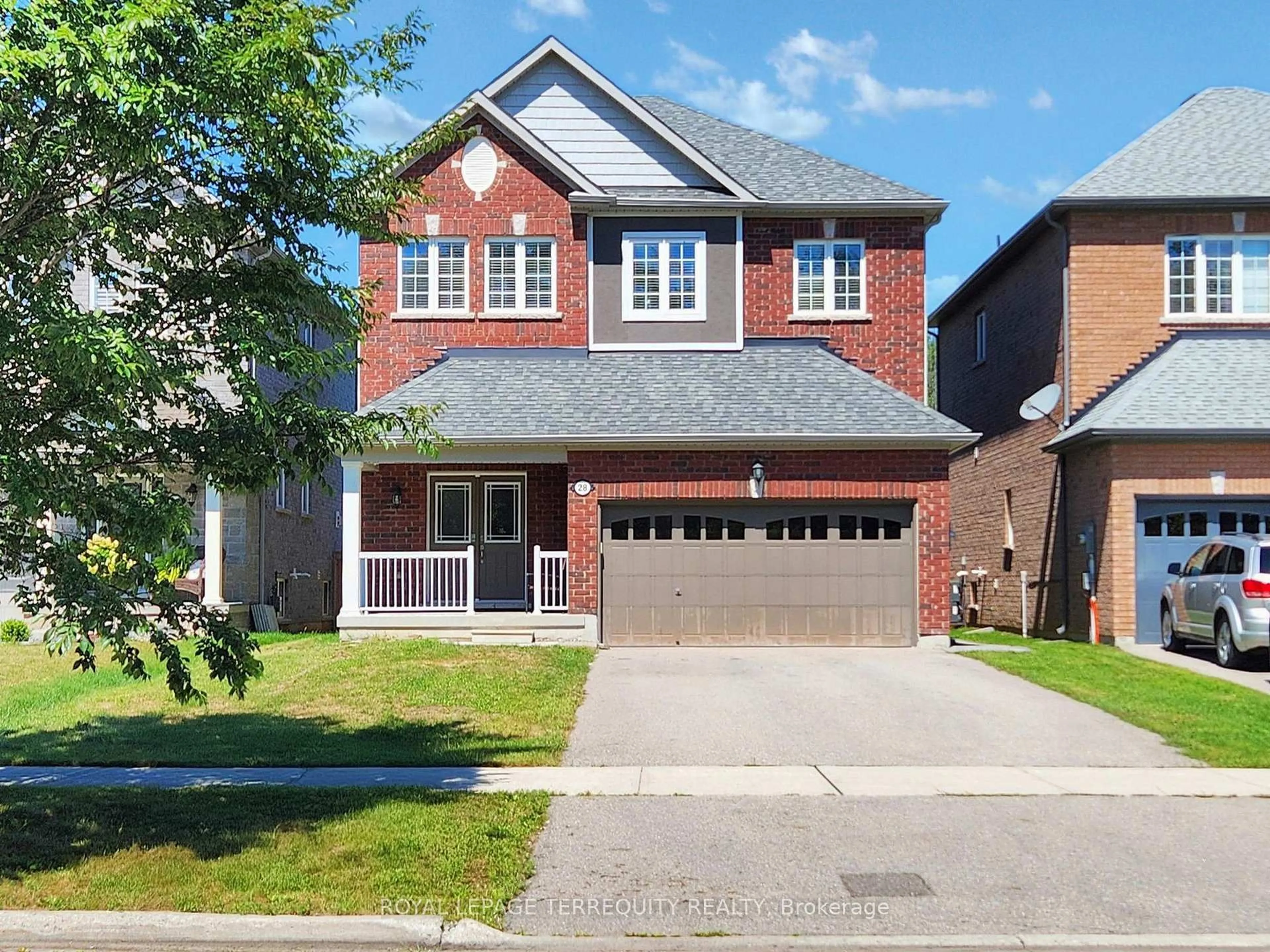 Home with brick exterior material, street for 28 Richmond Park Dr, Georgina Ontario L4P 0H2