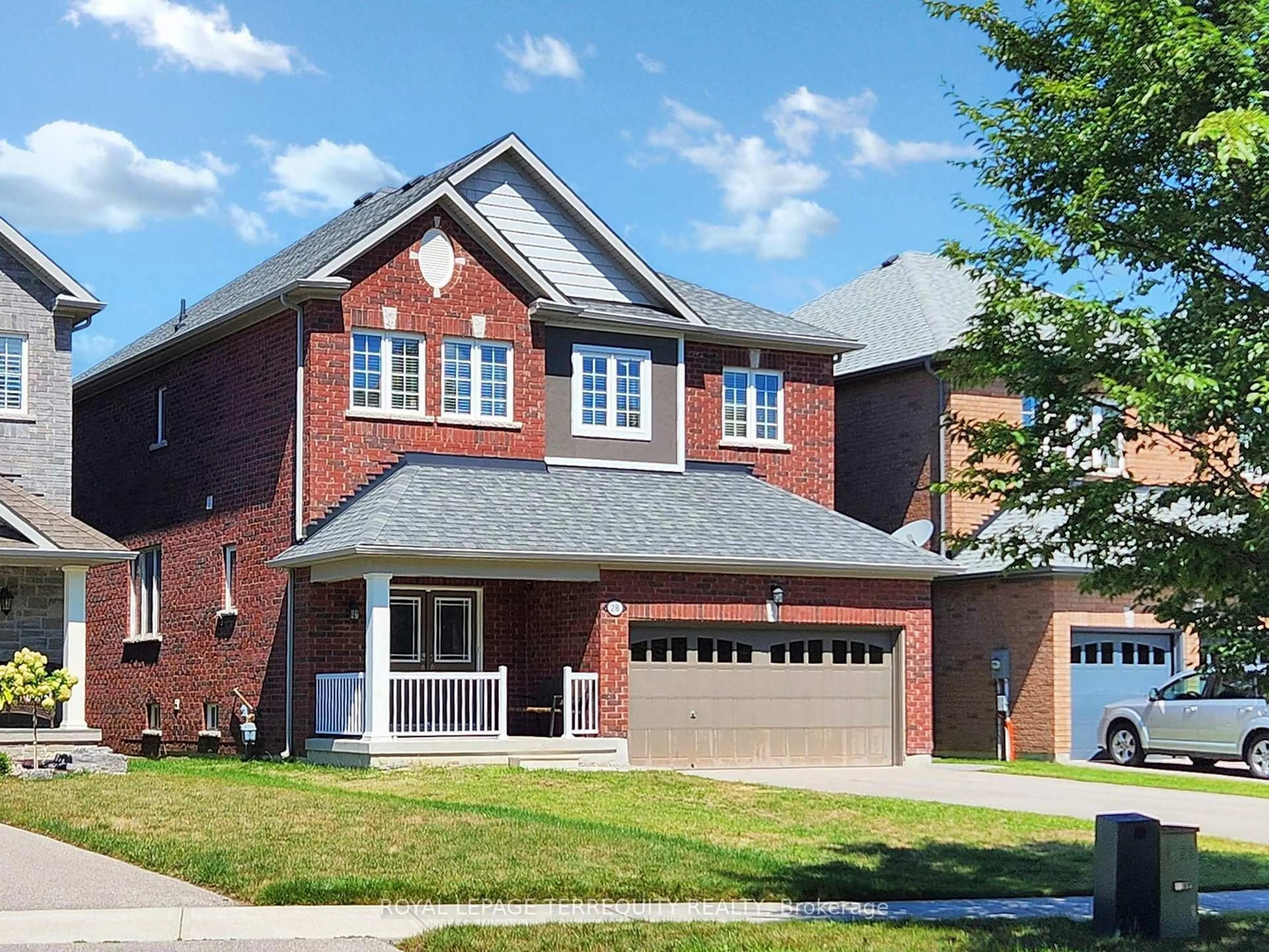 Home with brick exterior material, street for 28 Richmond Park Dr, Georgina Ontario L4P 0H2