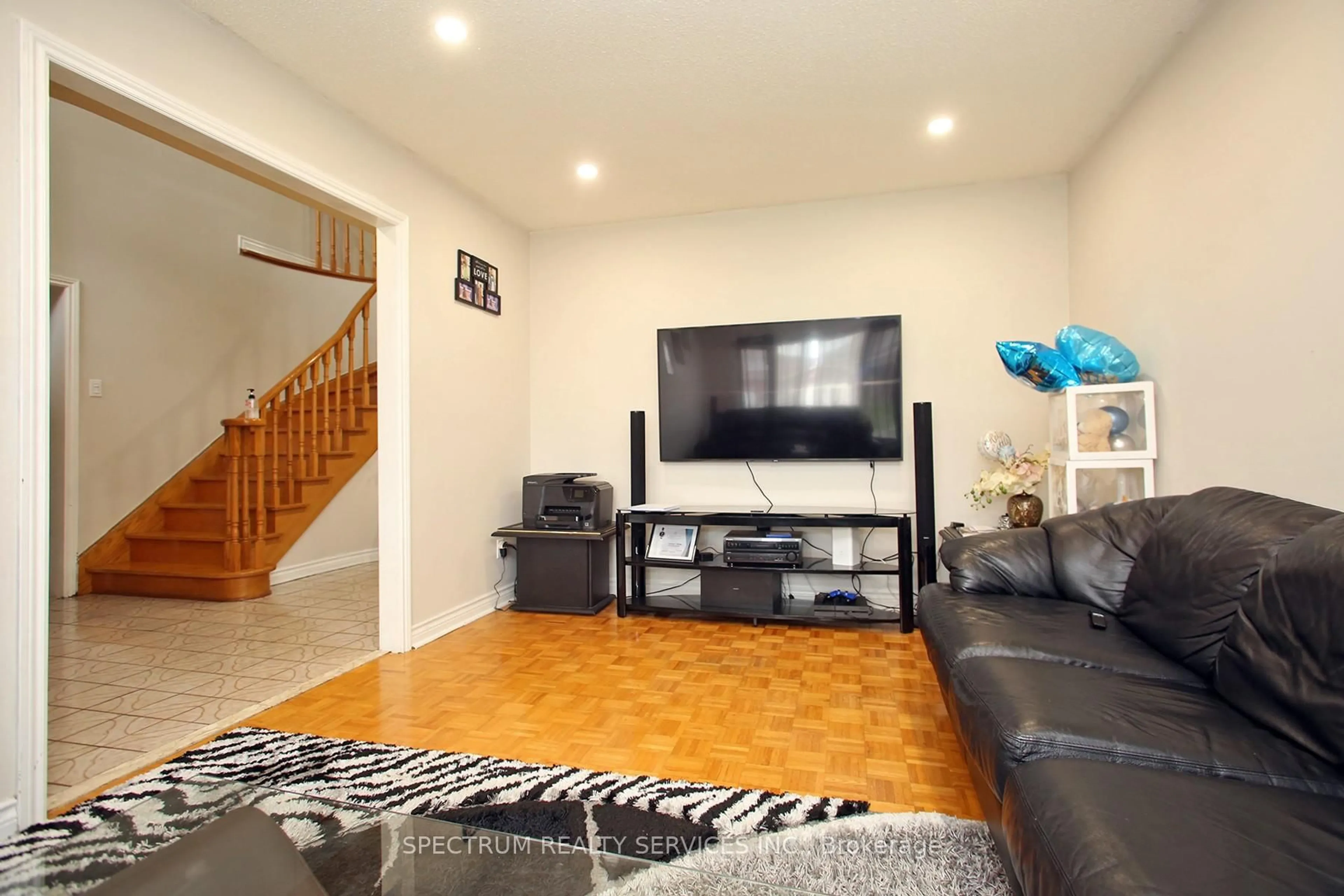 Unknown for 22 Kaiser Dr, Vaughan Ontario L4L 3V4