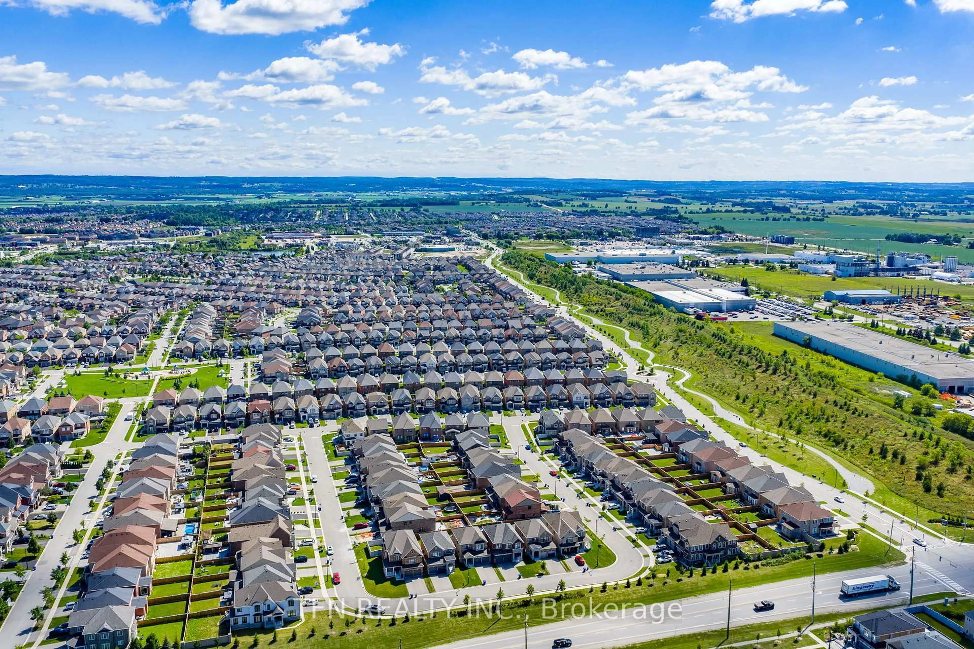 A pic from outside/outdoor area/front of a property/back of a property/a pic from drone, water/lake/river/ocean view for 115 Bartram Cres, Bradford West Gwillimbury Ontario L3Z 4J2