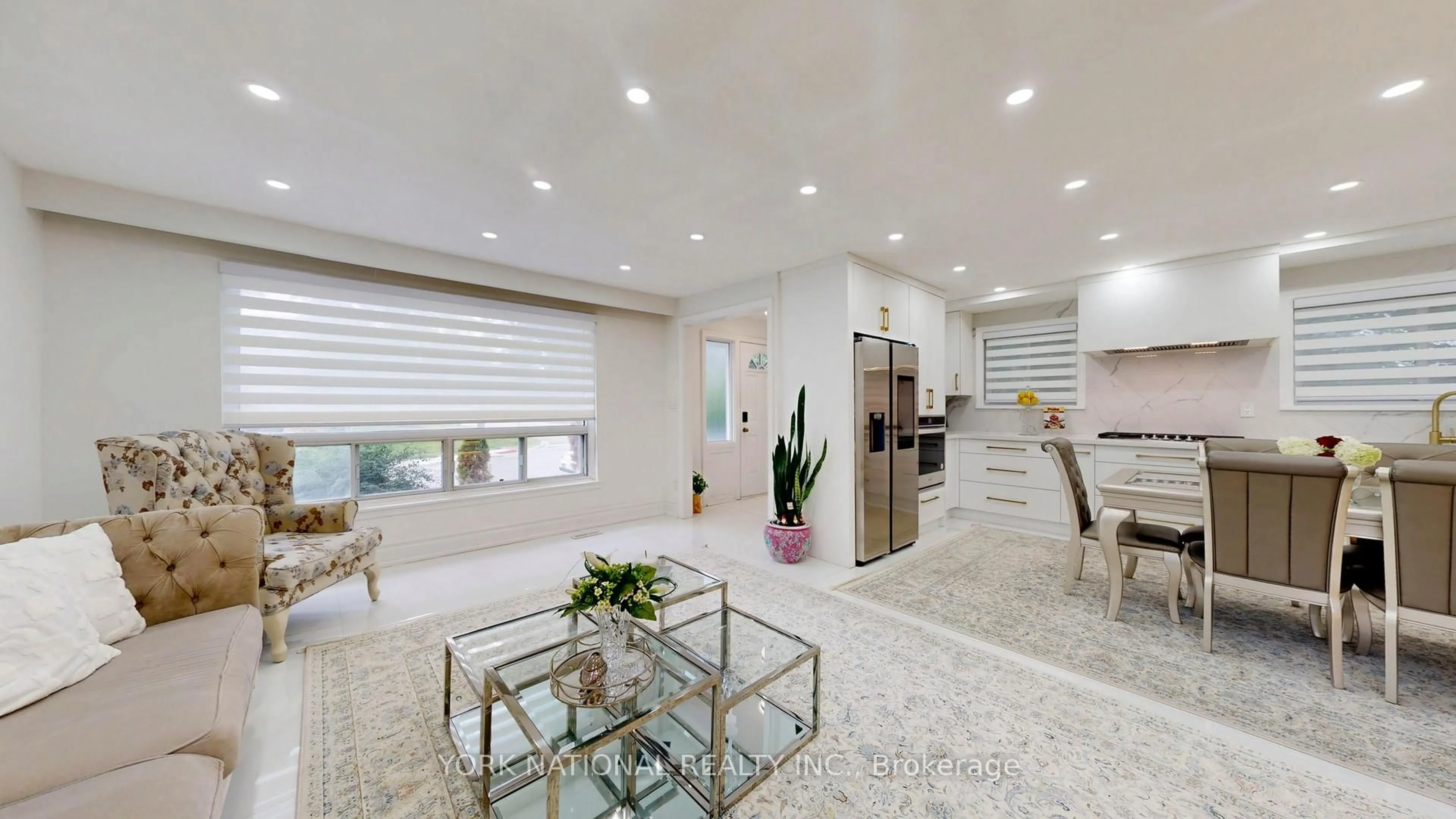 Living room with furniture, ceramic/tile floor for 4 Boulding Dr, Aurora Ontario L4G 2V7