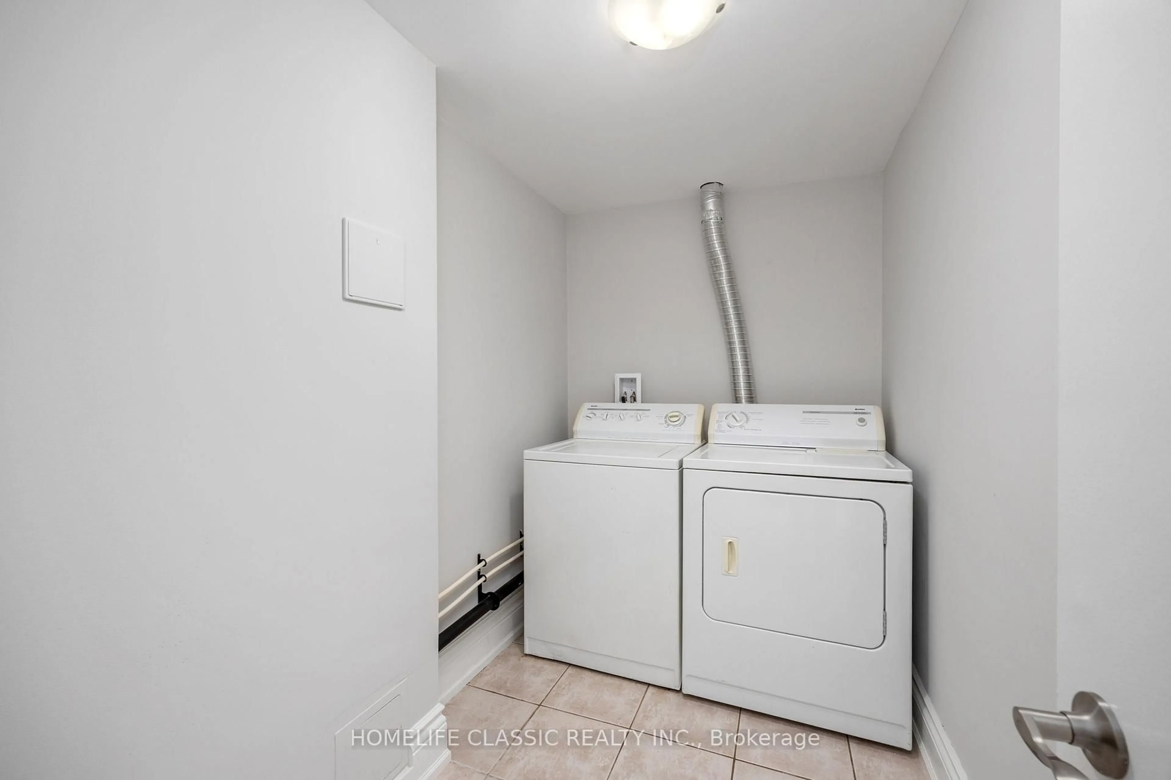 Laundry room for 133 Medallion Blvd, Vaughan Ontario L4L 8R5