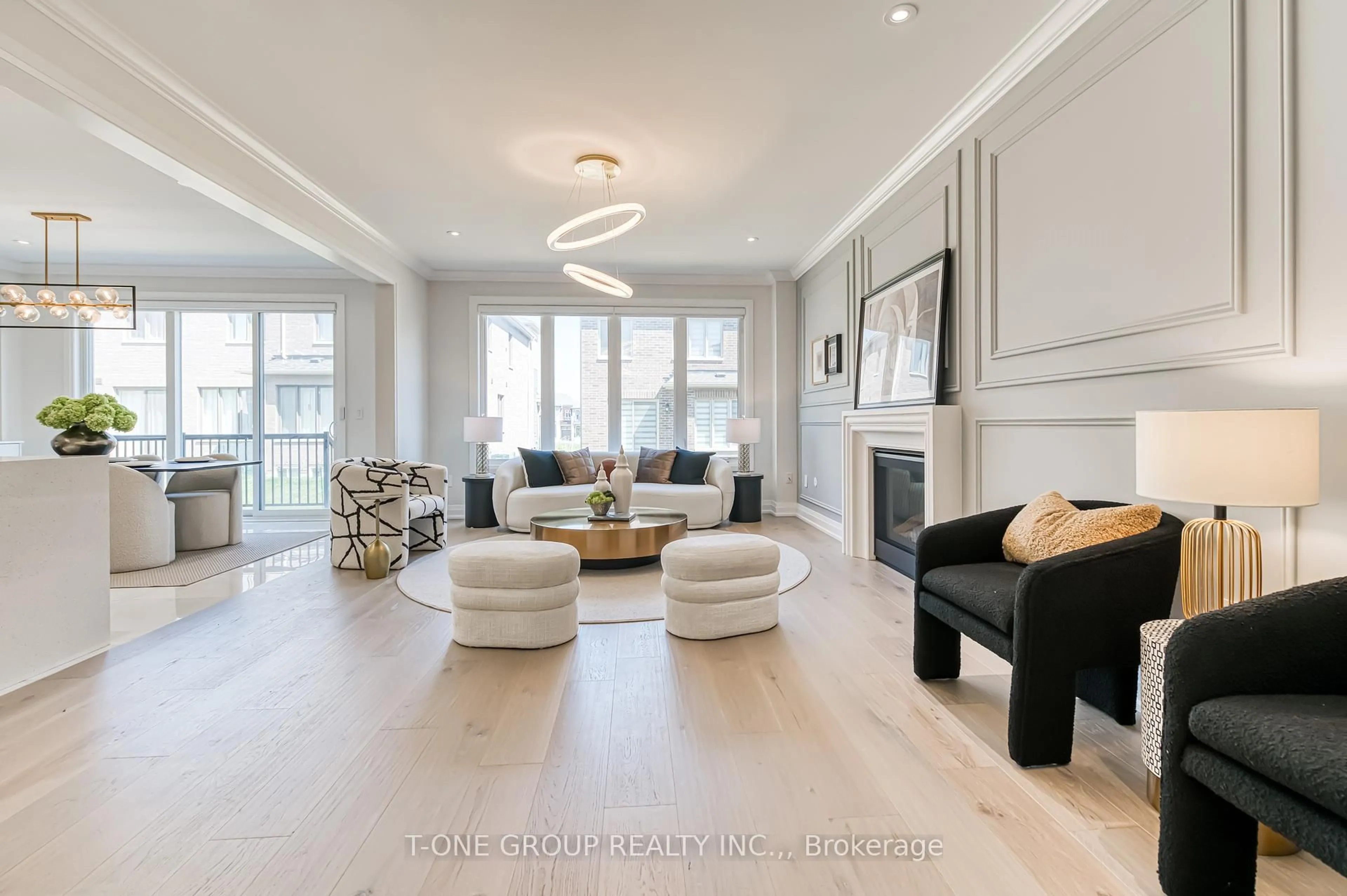 Living room with furniture, unknown for 16 Longworth Ave, Richmond Hill Ontario L4E 1J1