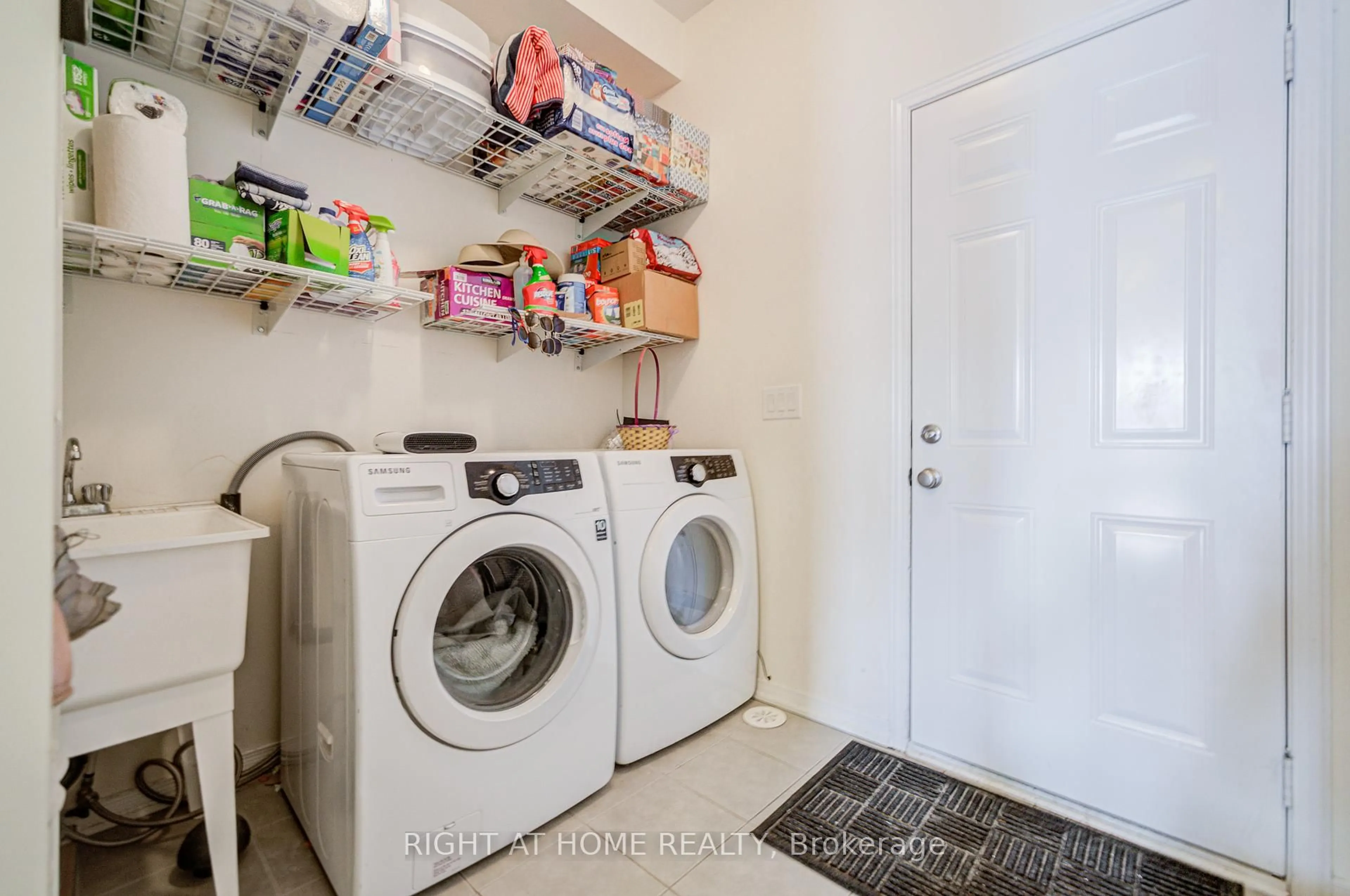 Laundry room for 62 Truchard Ave, Markham Ontario L6C 0N2