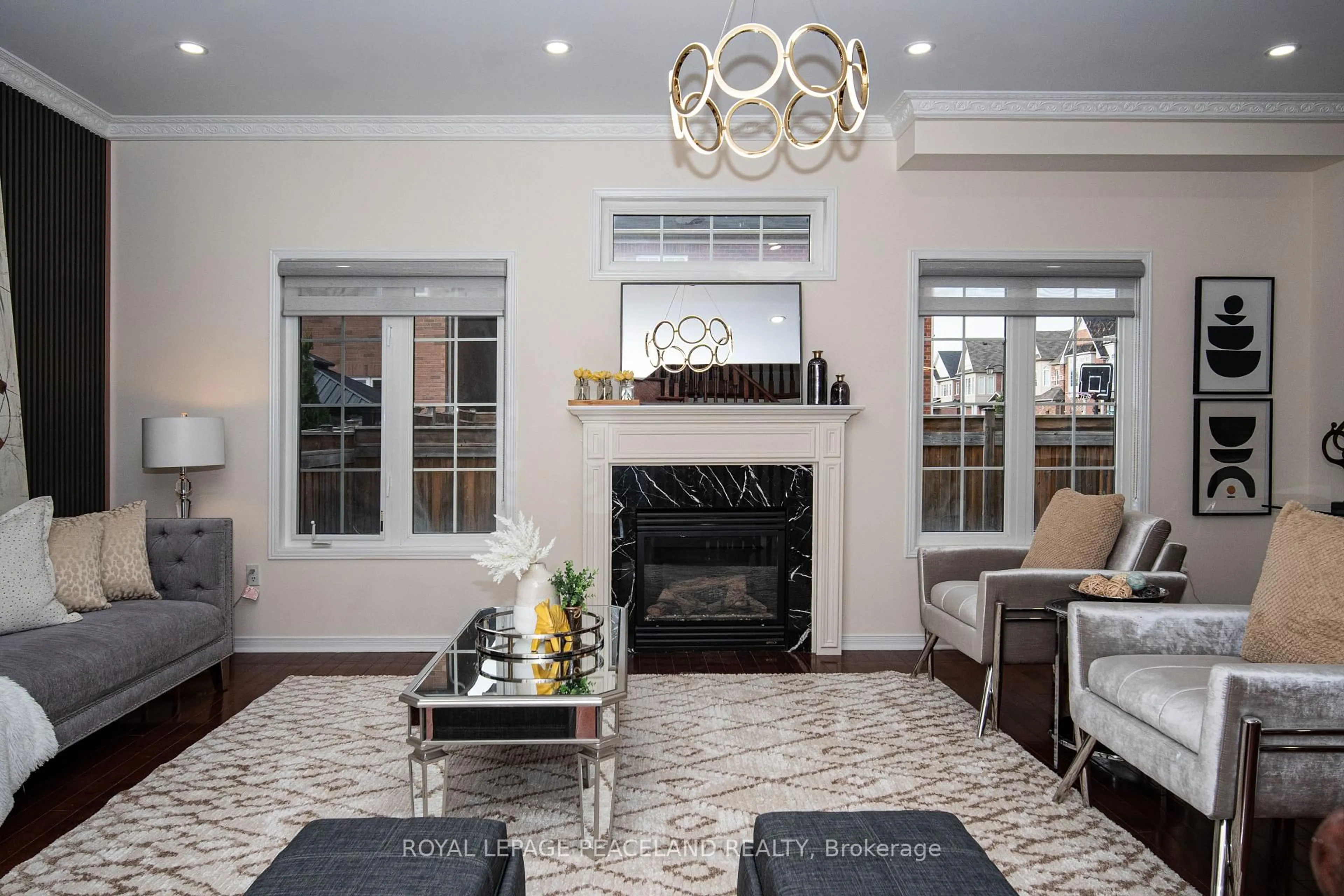 Living room with furniture, unknown for 536 Forsyth Farm Dr, Whitchurch-Stouffville Ontario L4A 0N3