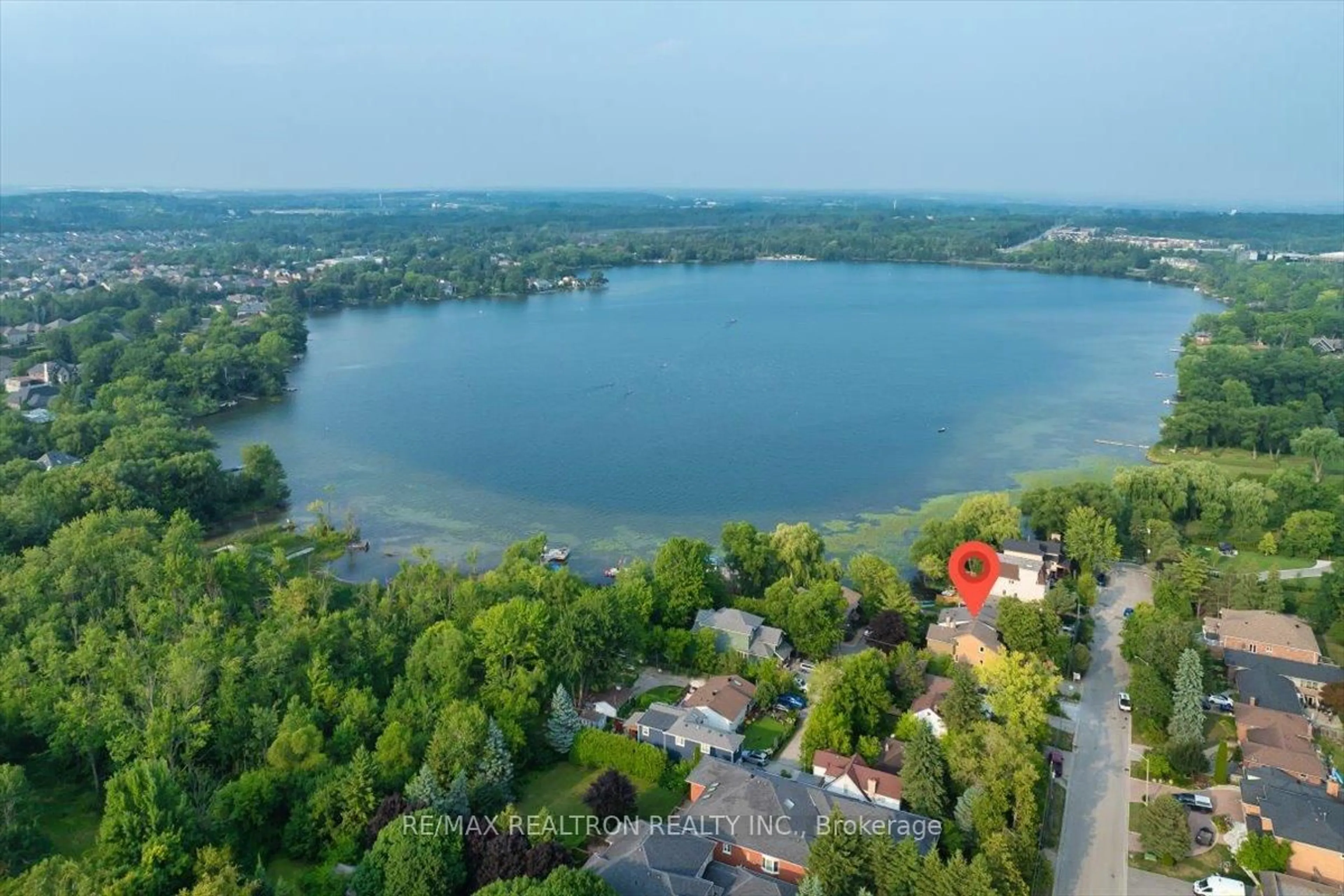A pic from outside/outdoor area/front of a property/back of a property/a pic from drone, water/lake/river/ocean view for 280 Douglas Rd, Richmond Hill Ontario L4E 3H6