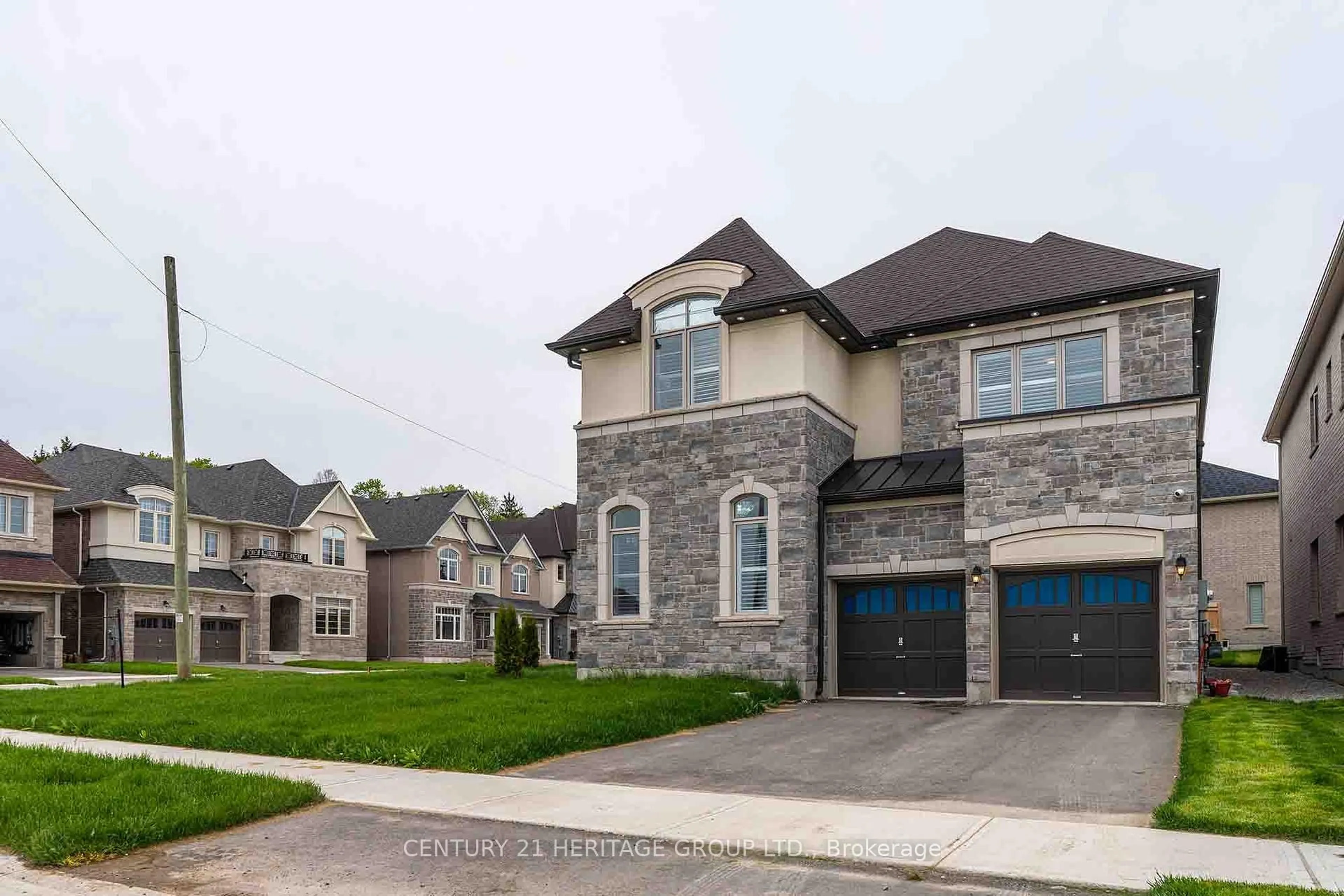 Home with brick exterior material, street for 9 Cranley Rd, East Gwillimbury Ontario L9N 0T7