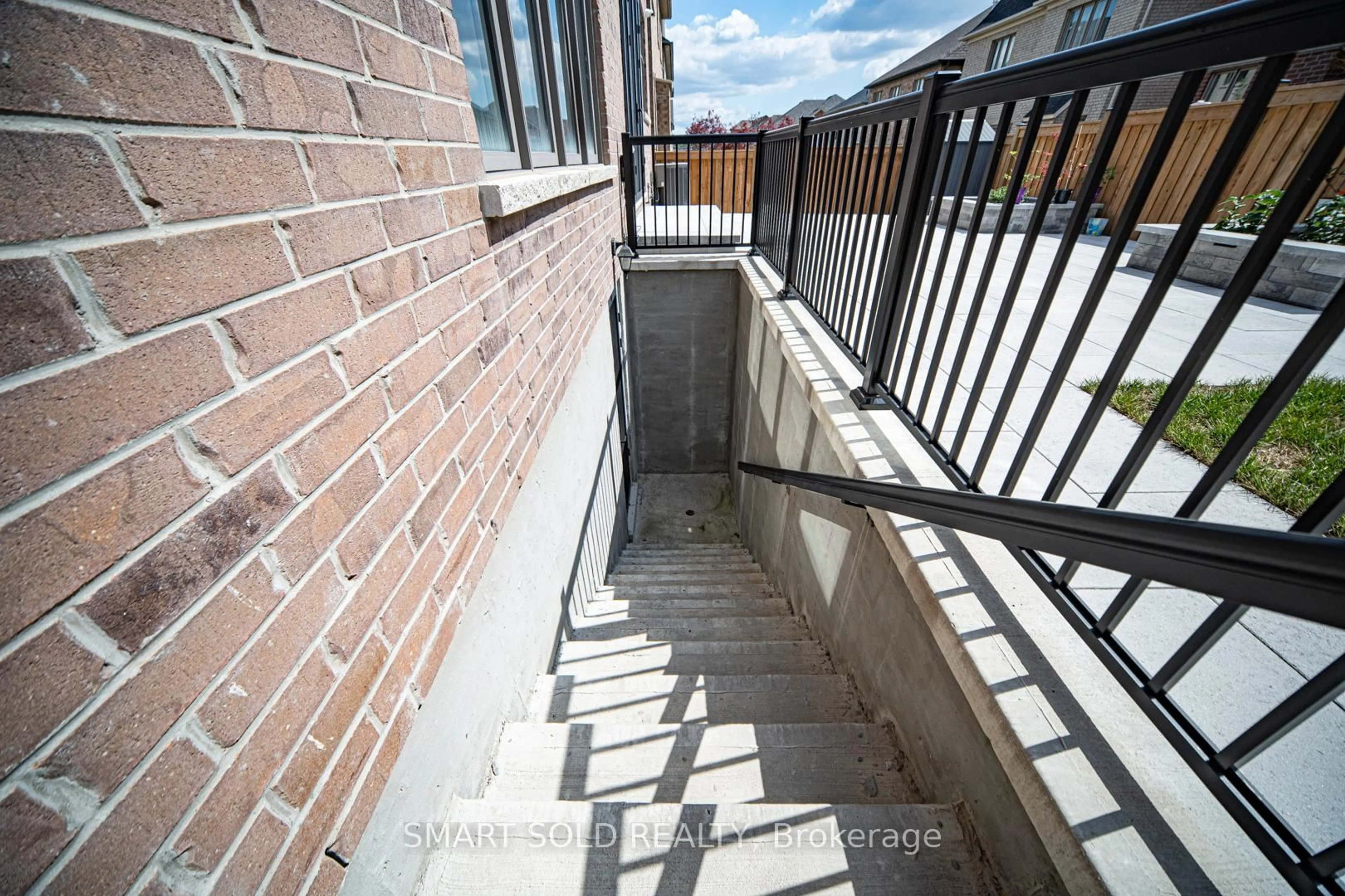 Stairs for 189 Hillsview Dr, Richmond Hill Ontario L4C 4L8