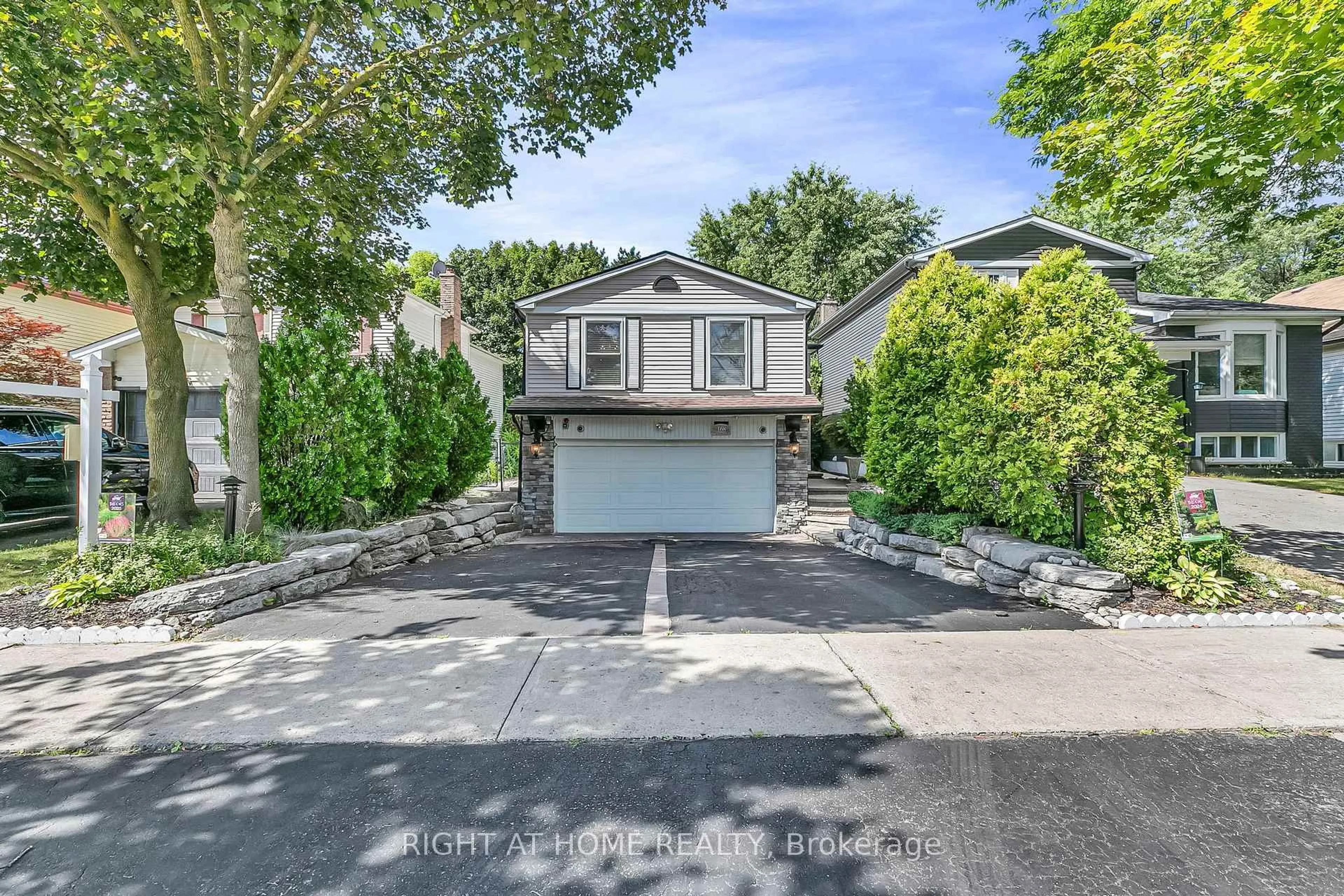 Unknown for 168 Springhead Gdns, Richmond Hill Ontario L4C 5C6