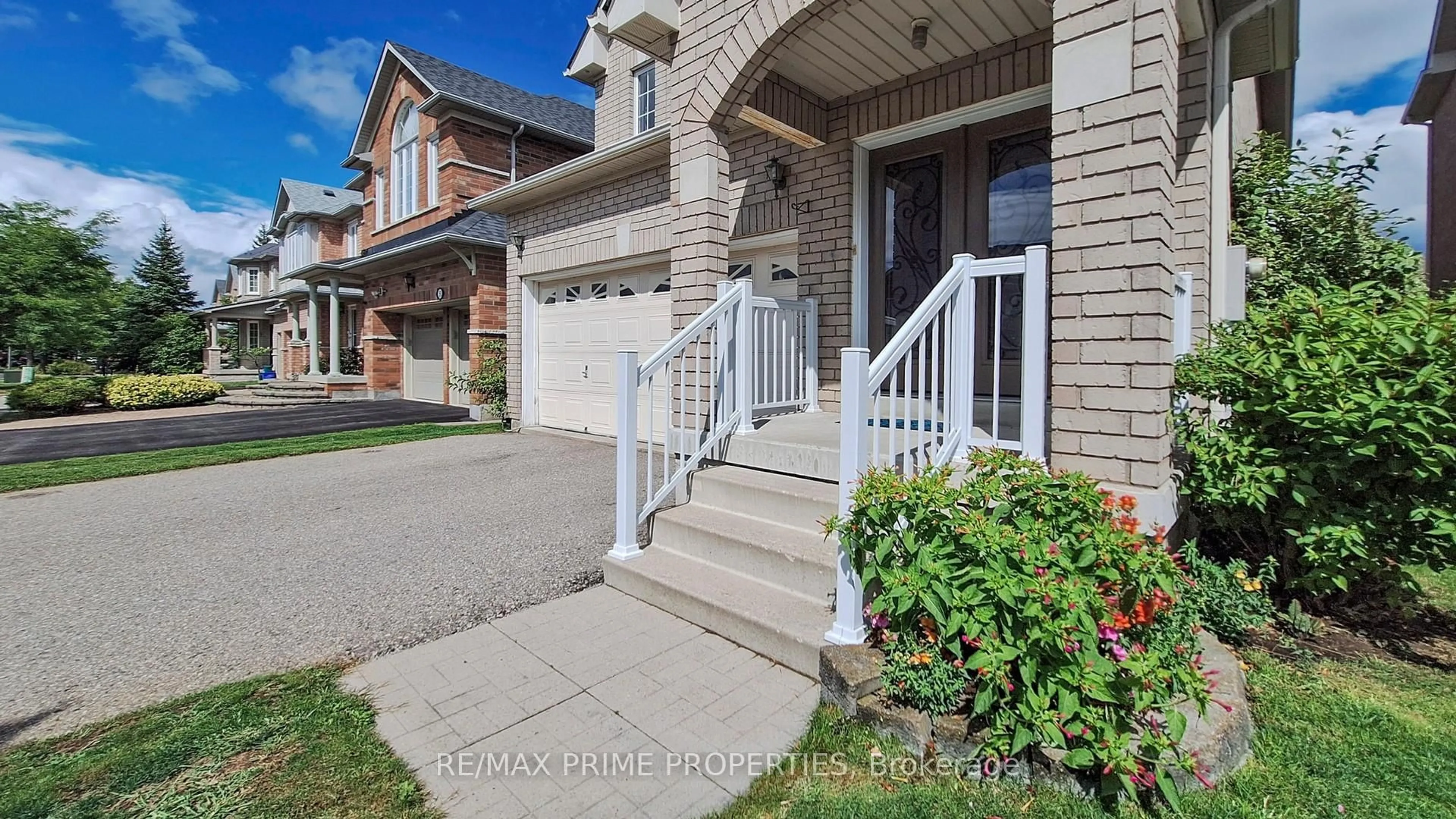 Unknown for 49 Rembrandt Dr, Markham Ontario L3R 4X3