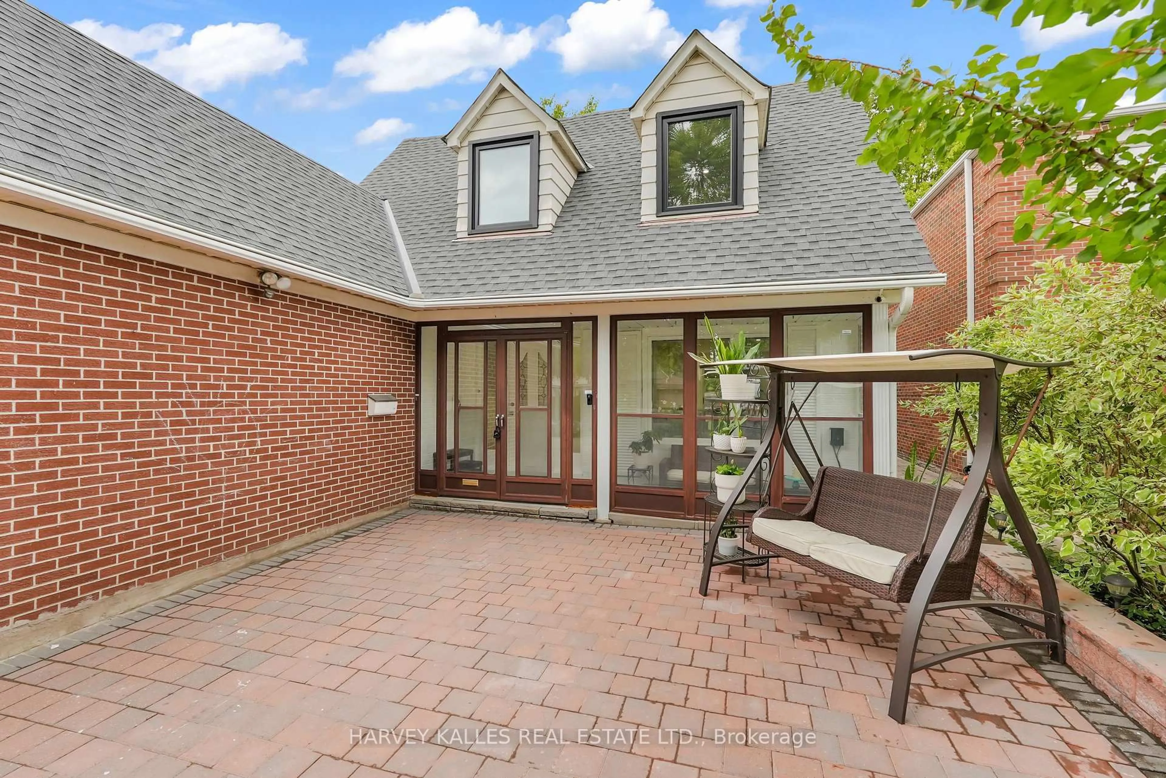 Home with brick exterior material, street for 36 Aberfeldy Cres, Markham Ontario L3T 4C2