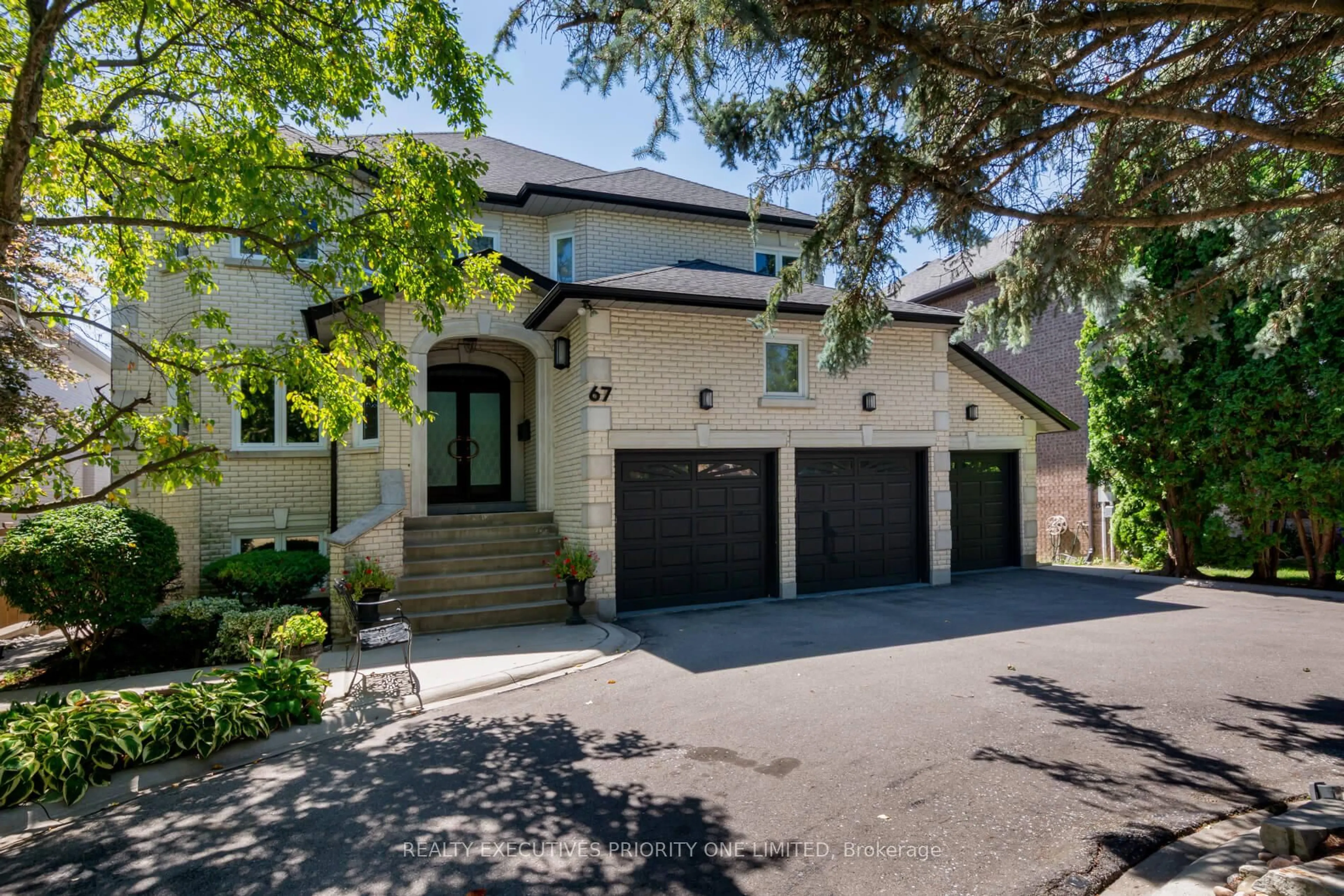 Home with brick exterior material, street for 67 Stockdale Cres, Richmond Hill Ontario L4C 3T1