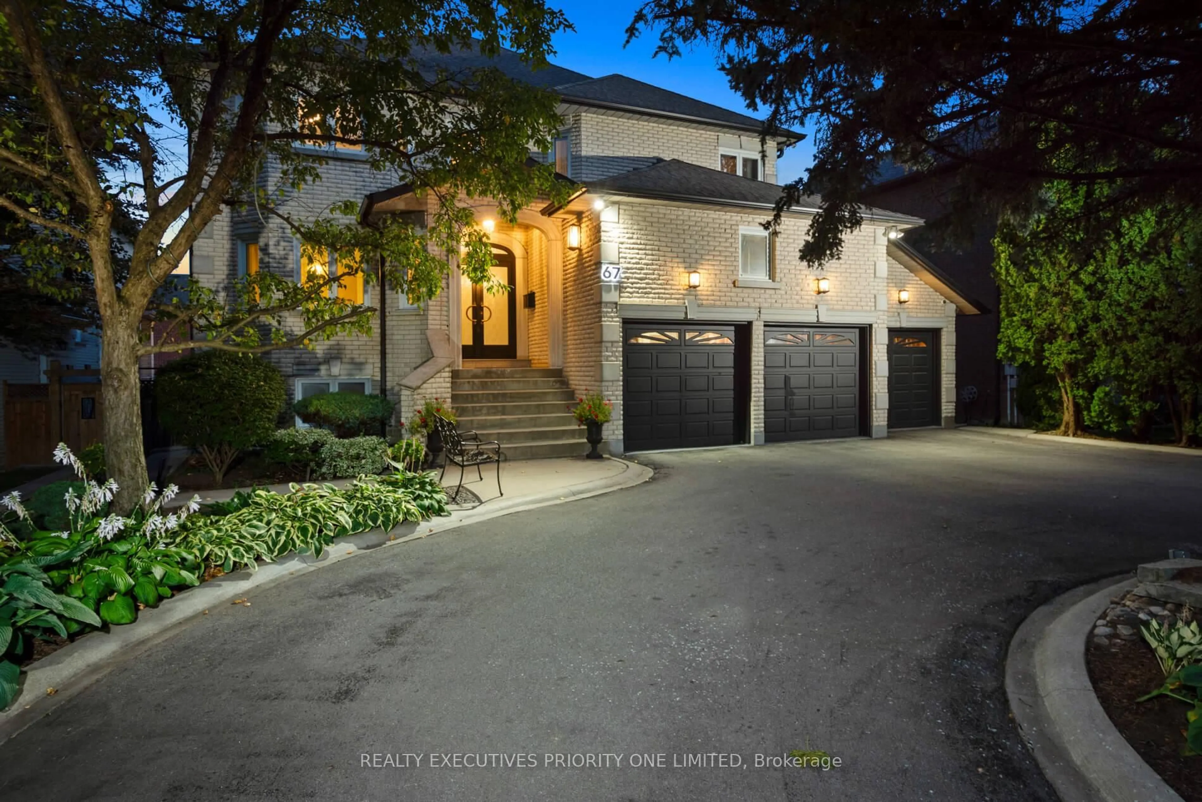 Unknown for 67 Stockdale Cres, Richmond Hill Ontario L4C 3T1