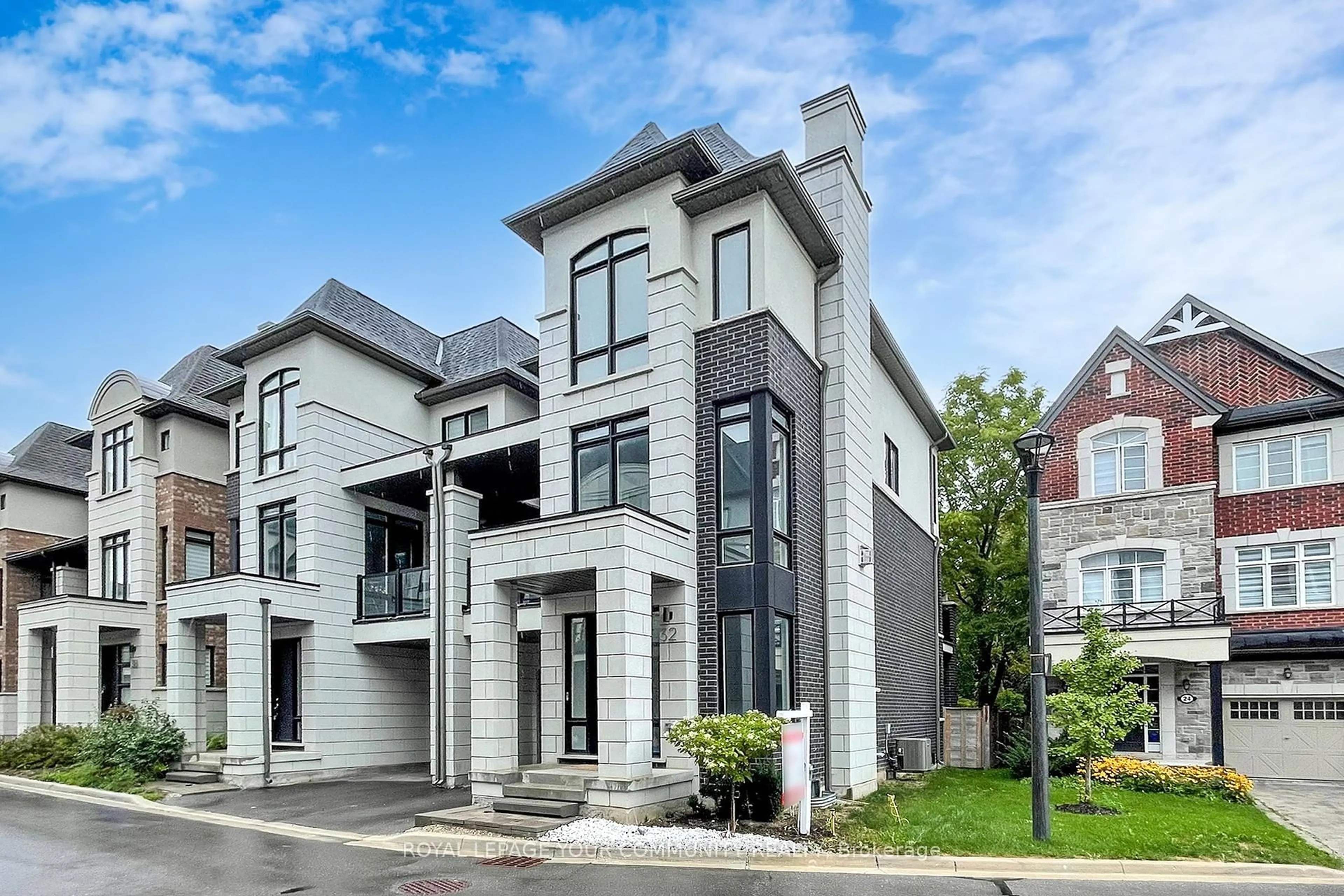 Home with brick exterior material, street for 32 Globemaster Lane, Richmond Hill Ontario L4E 1H4