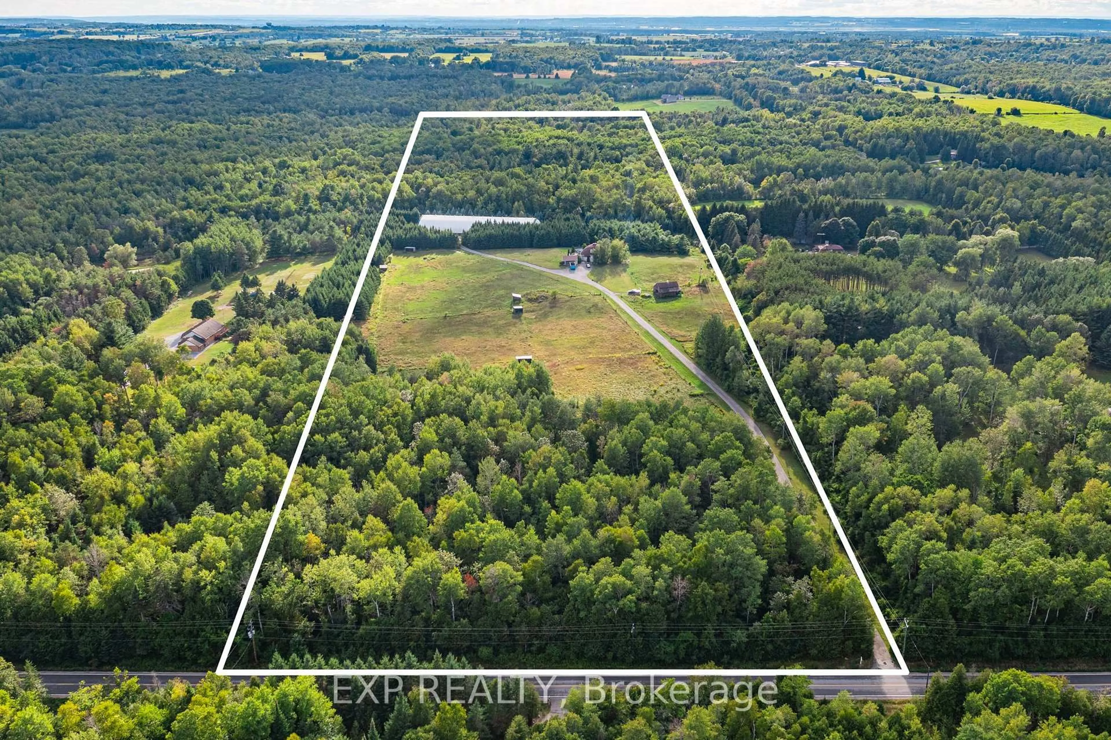 A pic from outside/outdoor area/front of a property/back of a property/a pic from drone, forest/trees view for 21152 Kennedy Rd, East Gwillimbury Ontario L0G 1R0