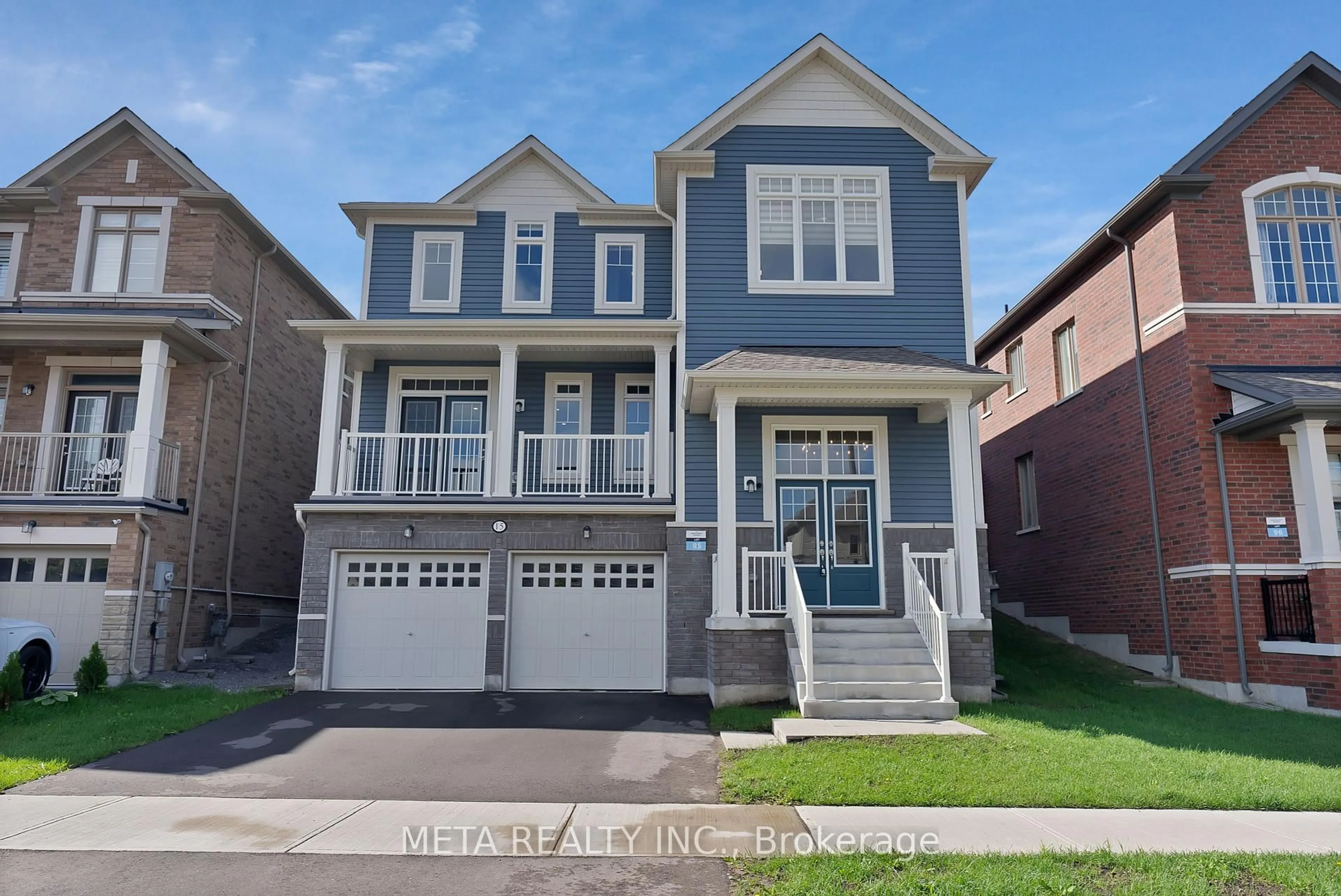 Home with vinyl exterior material, street for 15 Faimira Ave, Georgina Ontario L4P 0S4